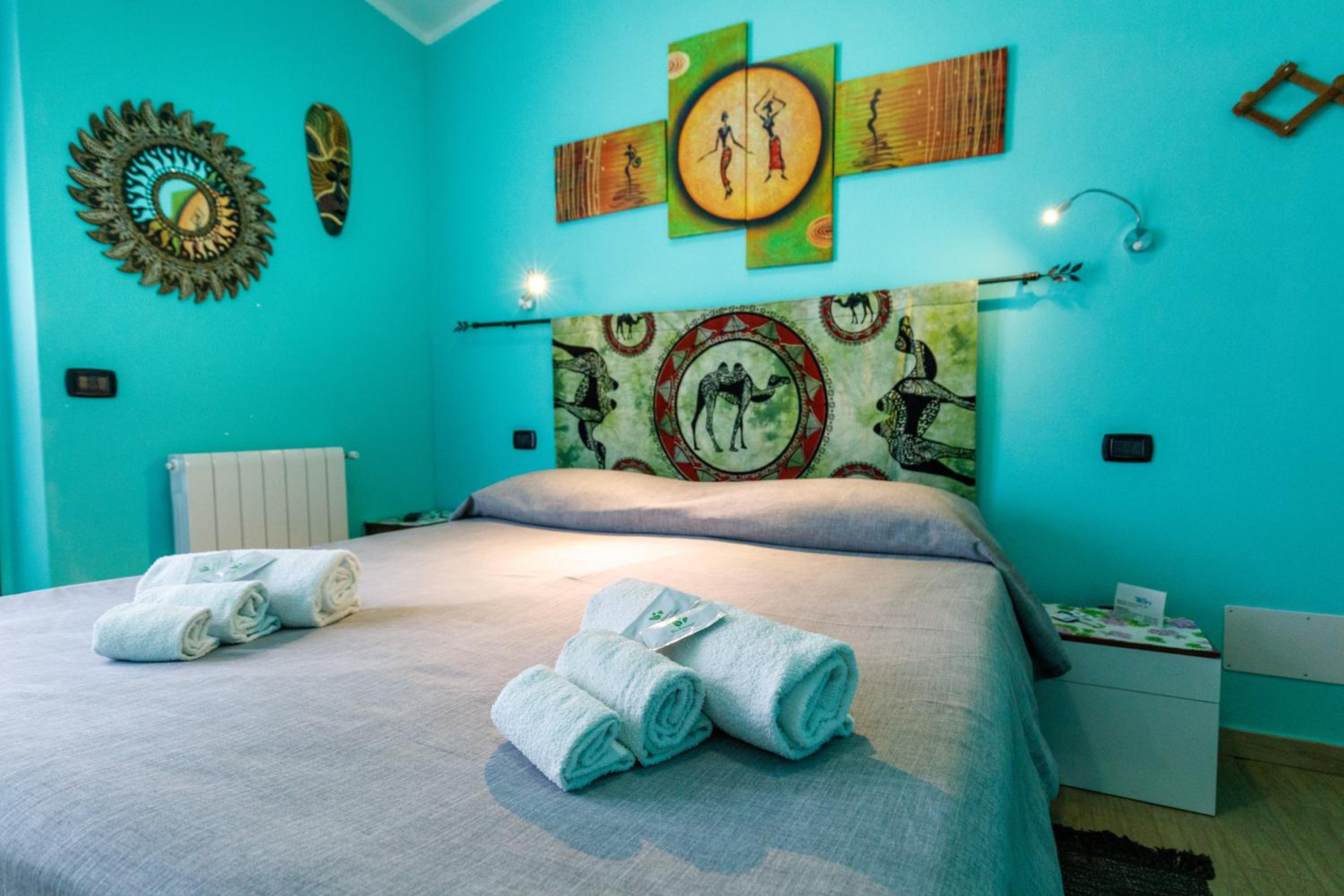 Double Room with Private Bathroom - Photo 6