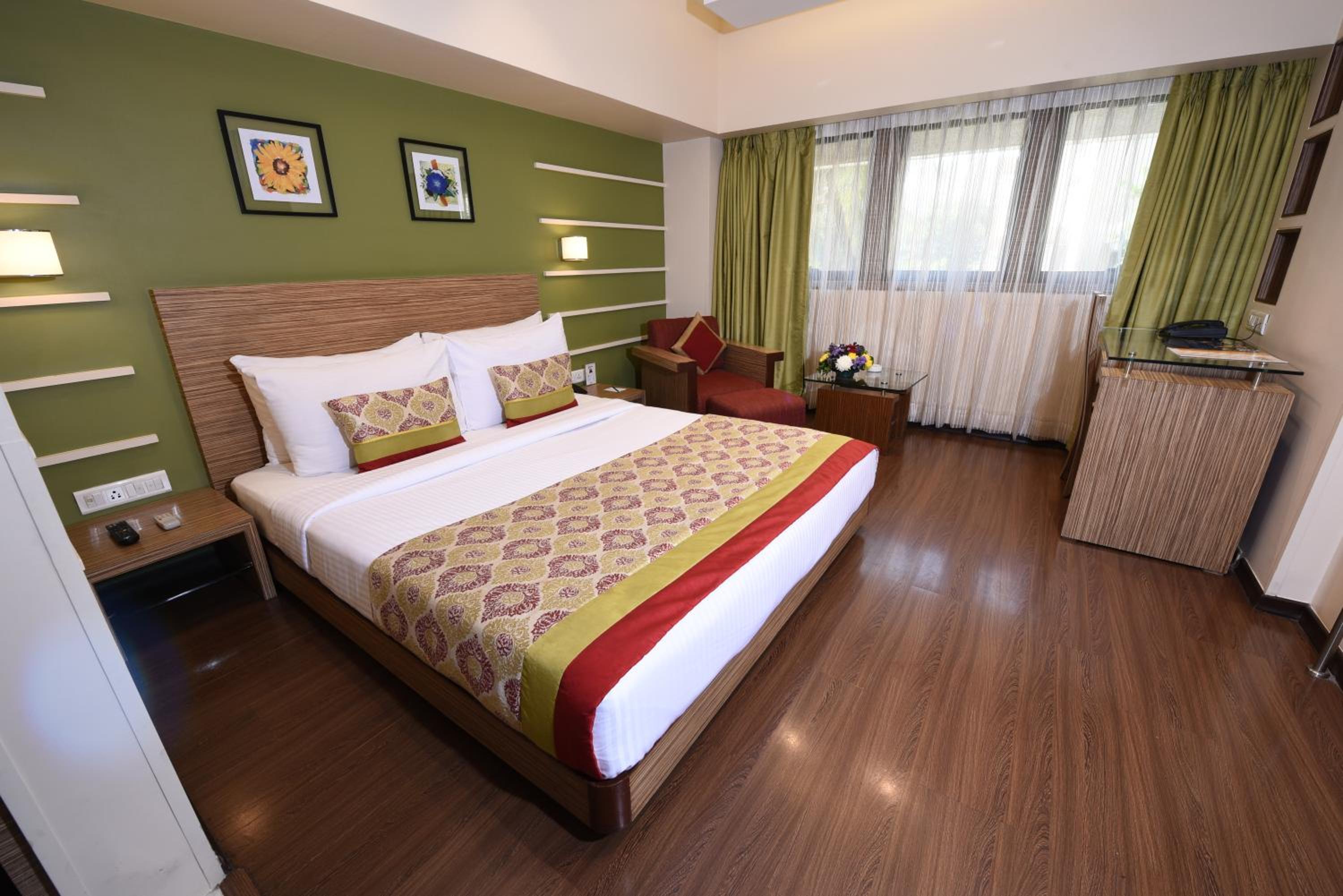 Day Use Room for 5 hours between 12 pm to 5 pm (Same Day Check In and Check Out) - 10% Discount on Food & Beverages