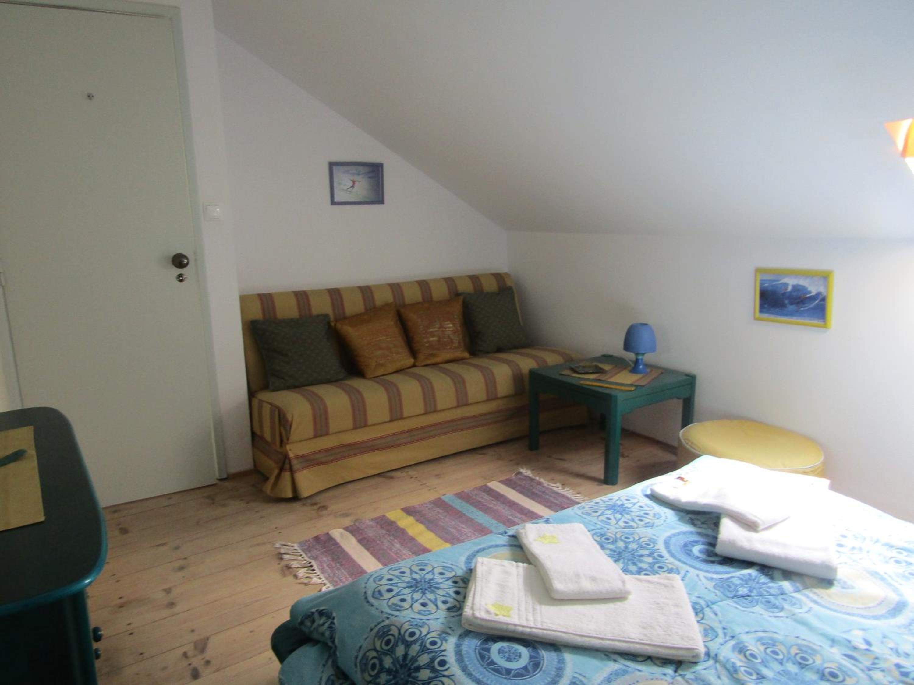 Standard Double Room with Shared Bathroom photo 3