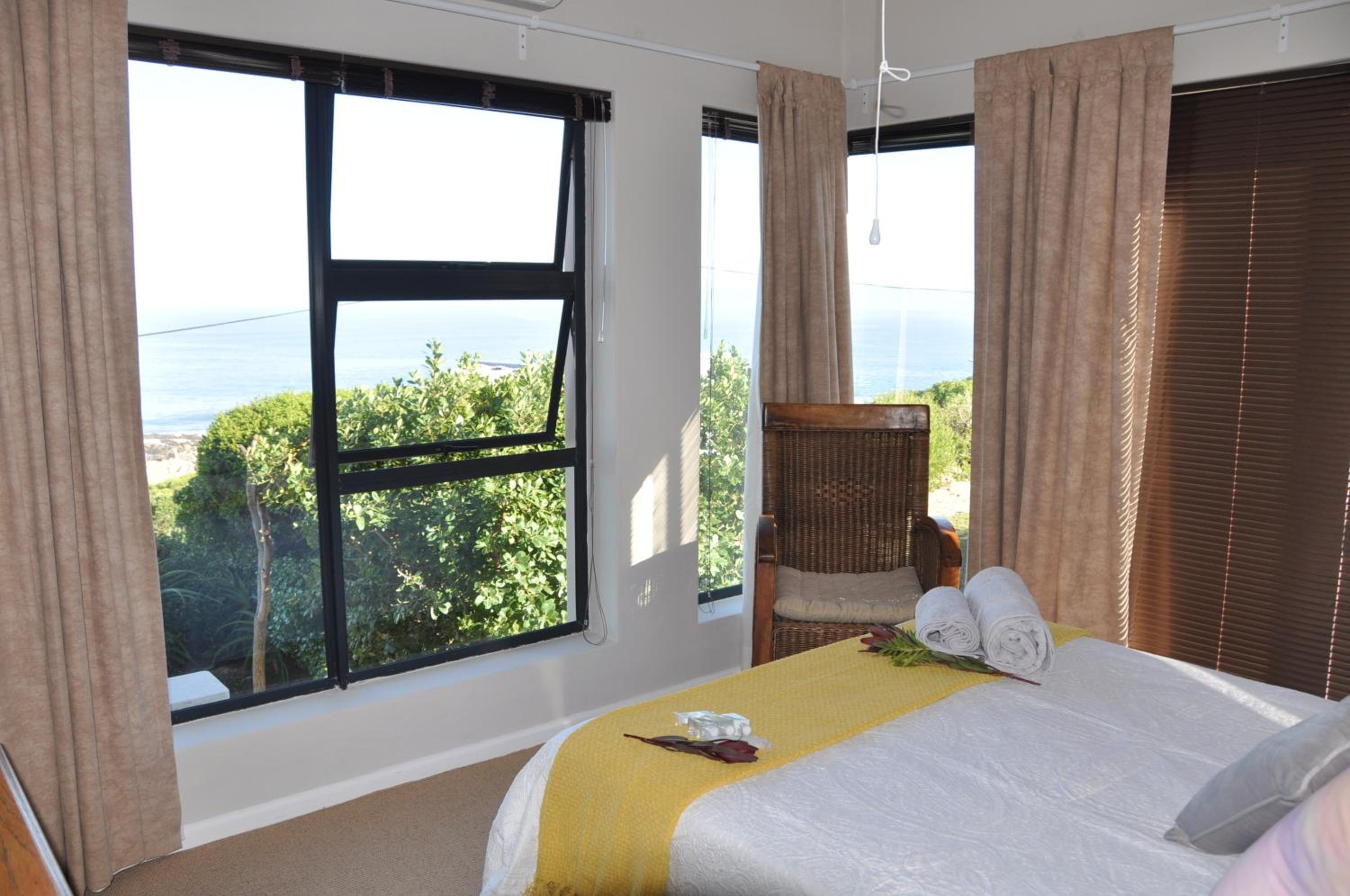 Deluxe Double Room with Sea View - Photo 14