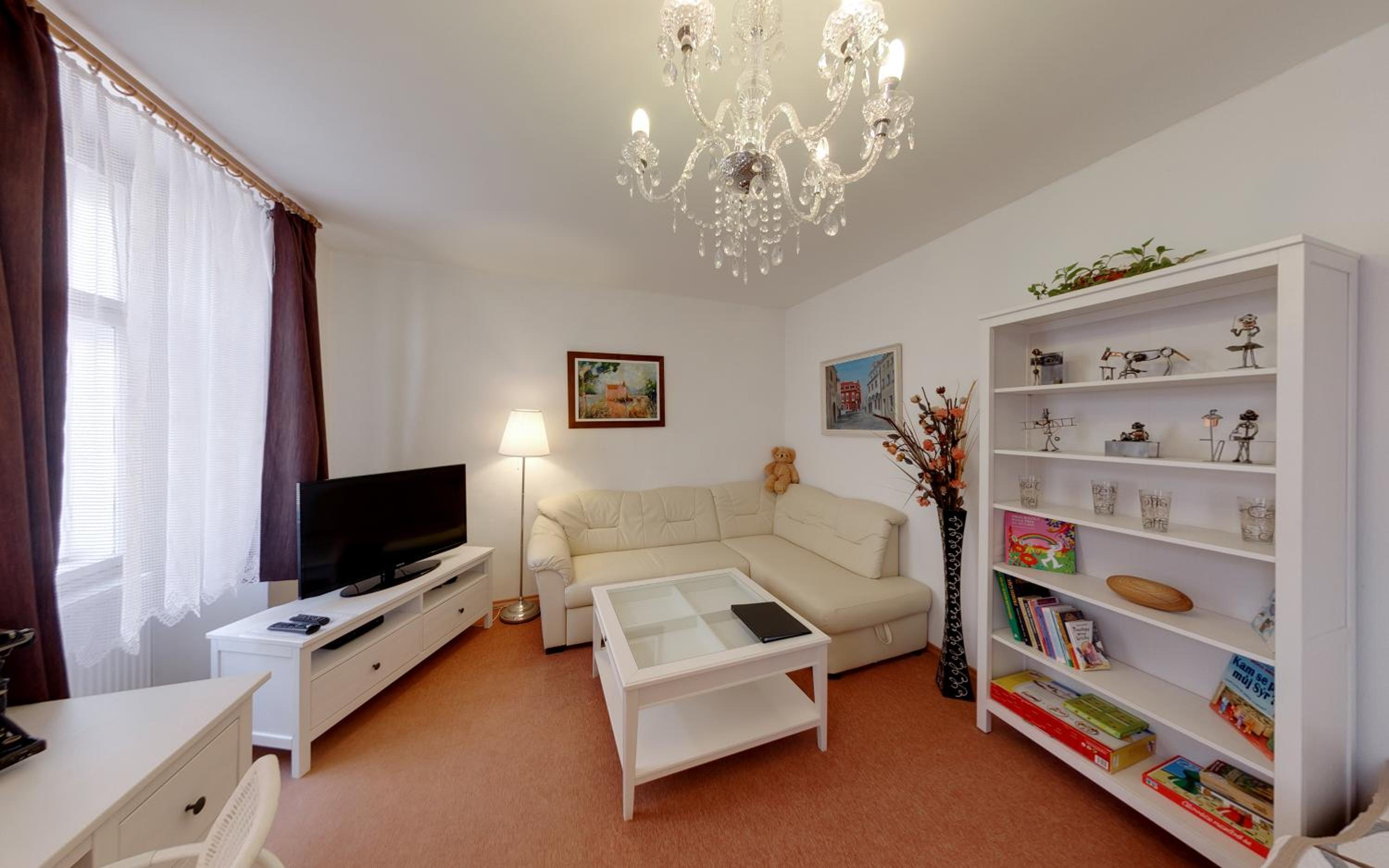 Studio Apartment photo 3