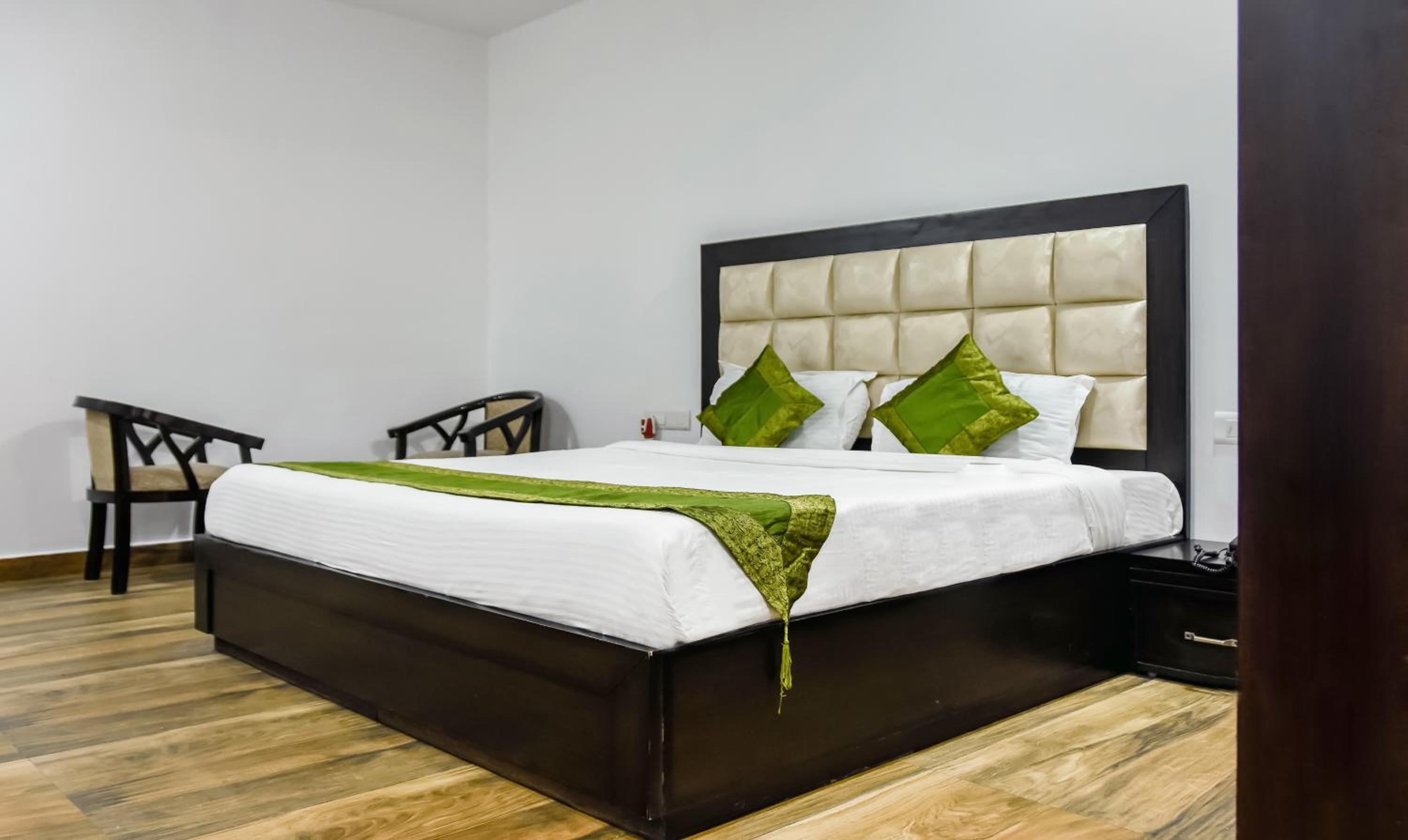 Spacious Premium Room photo 3