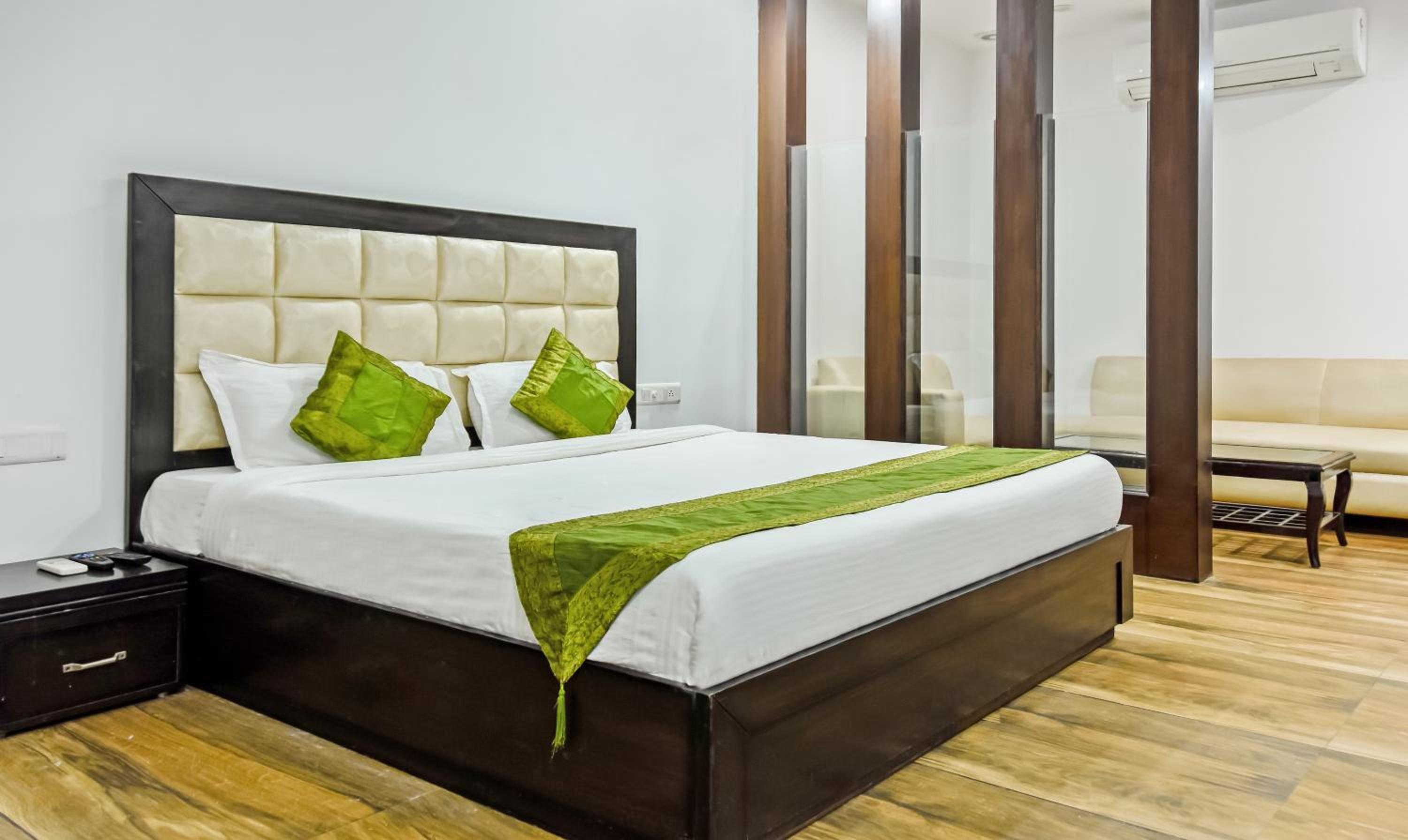 Spacious Premium Room photo 1