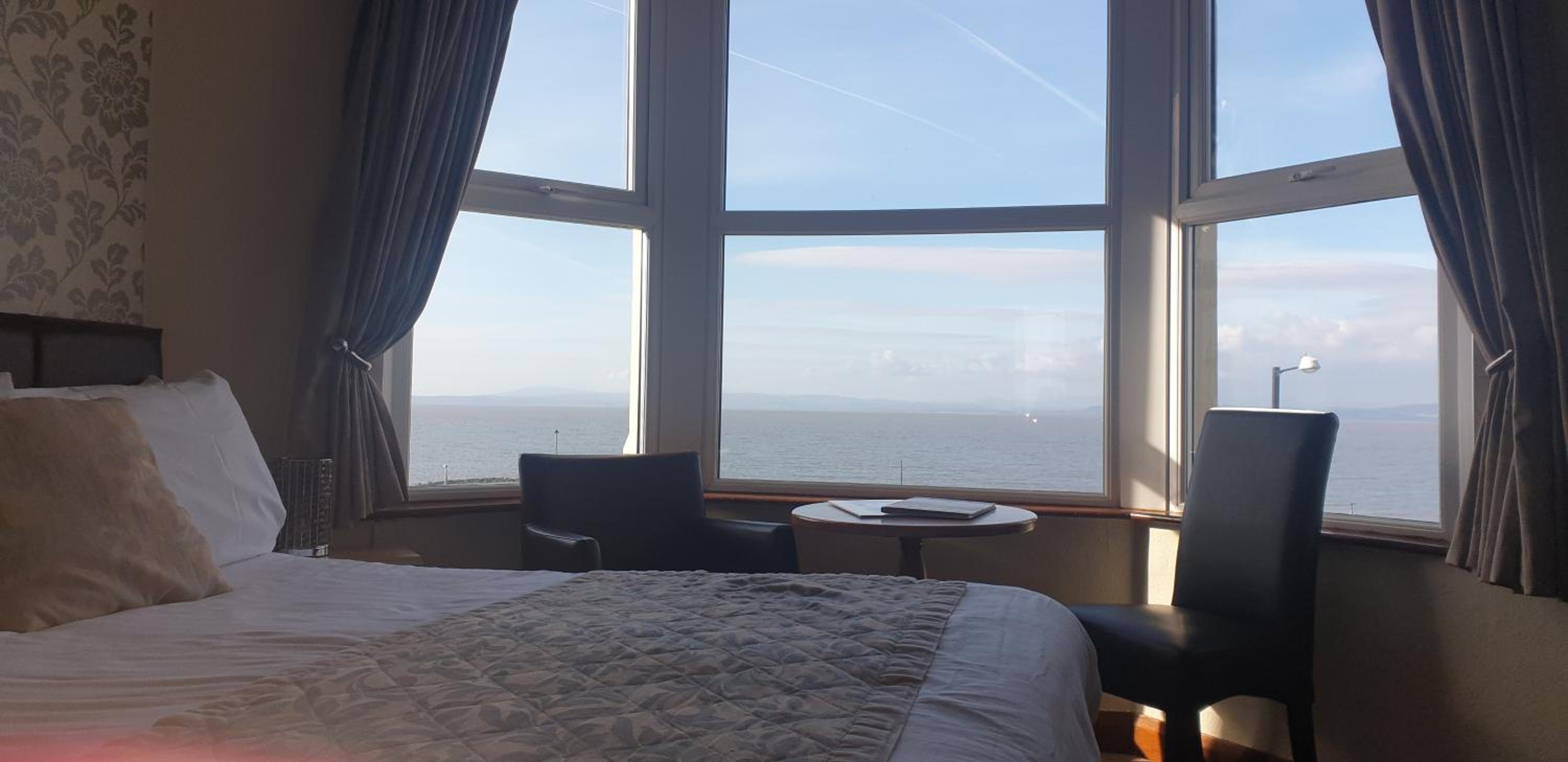 Deluxe Double or Twin Room with Sea View photo 2