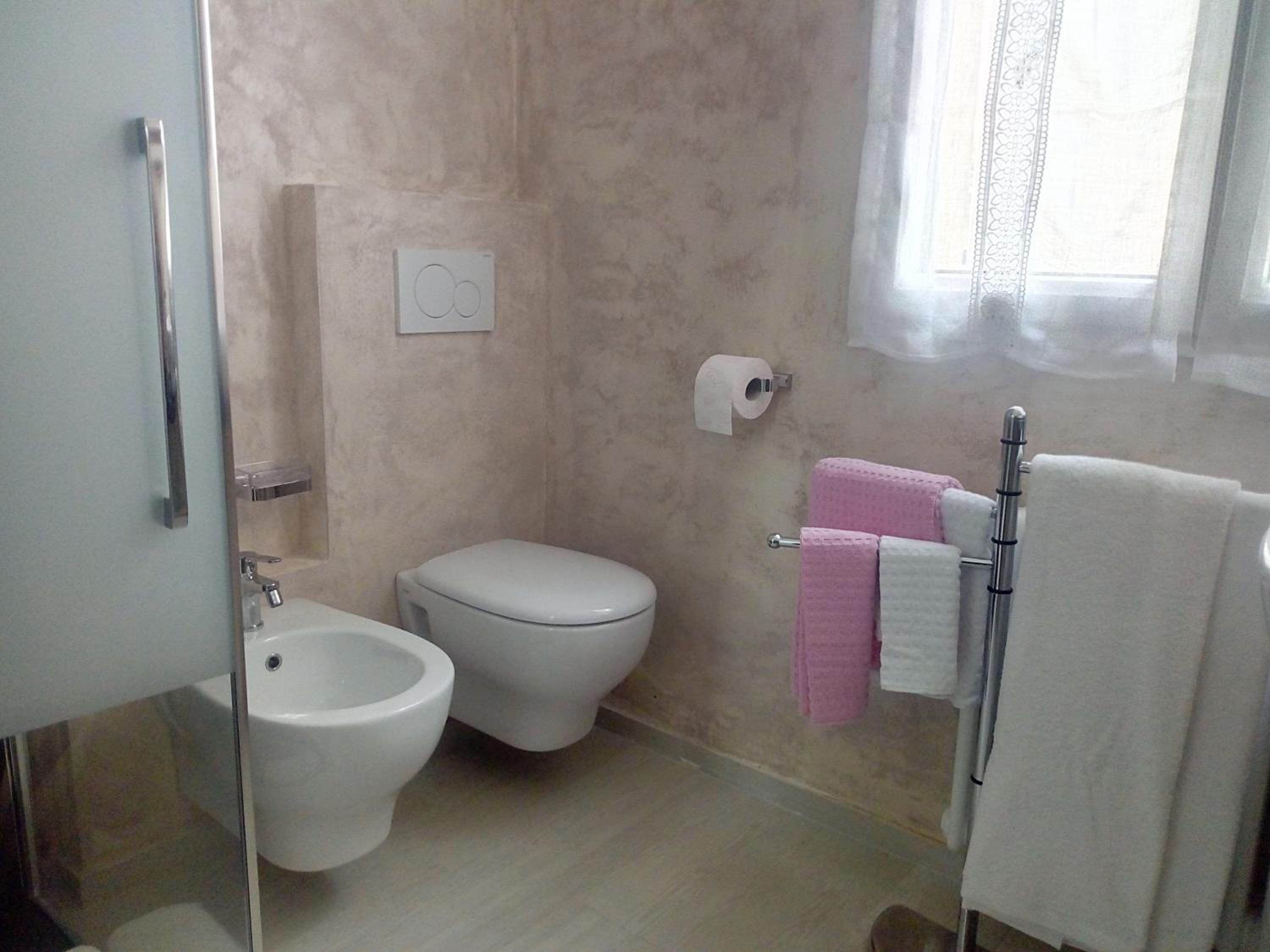 Quadruple Room with Garden View - Photo 4