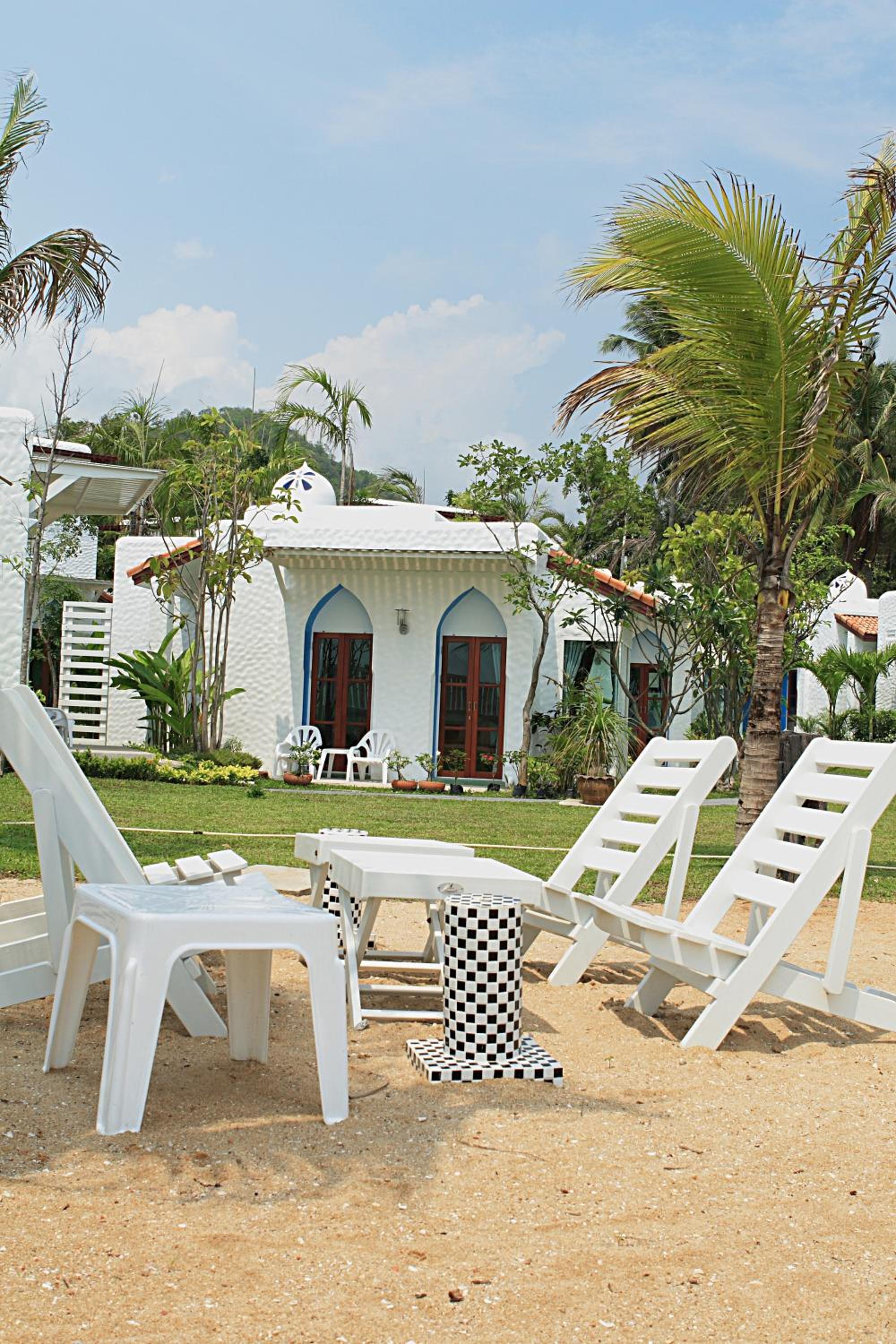 Villa - Beach Front photo 2