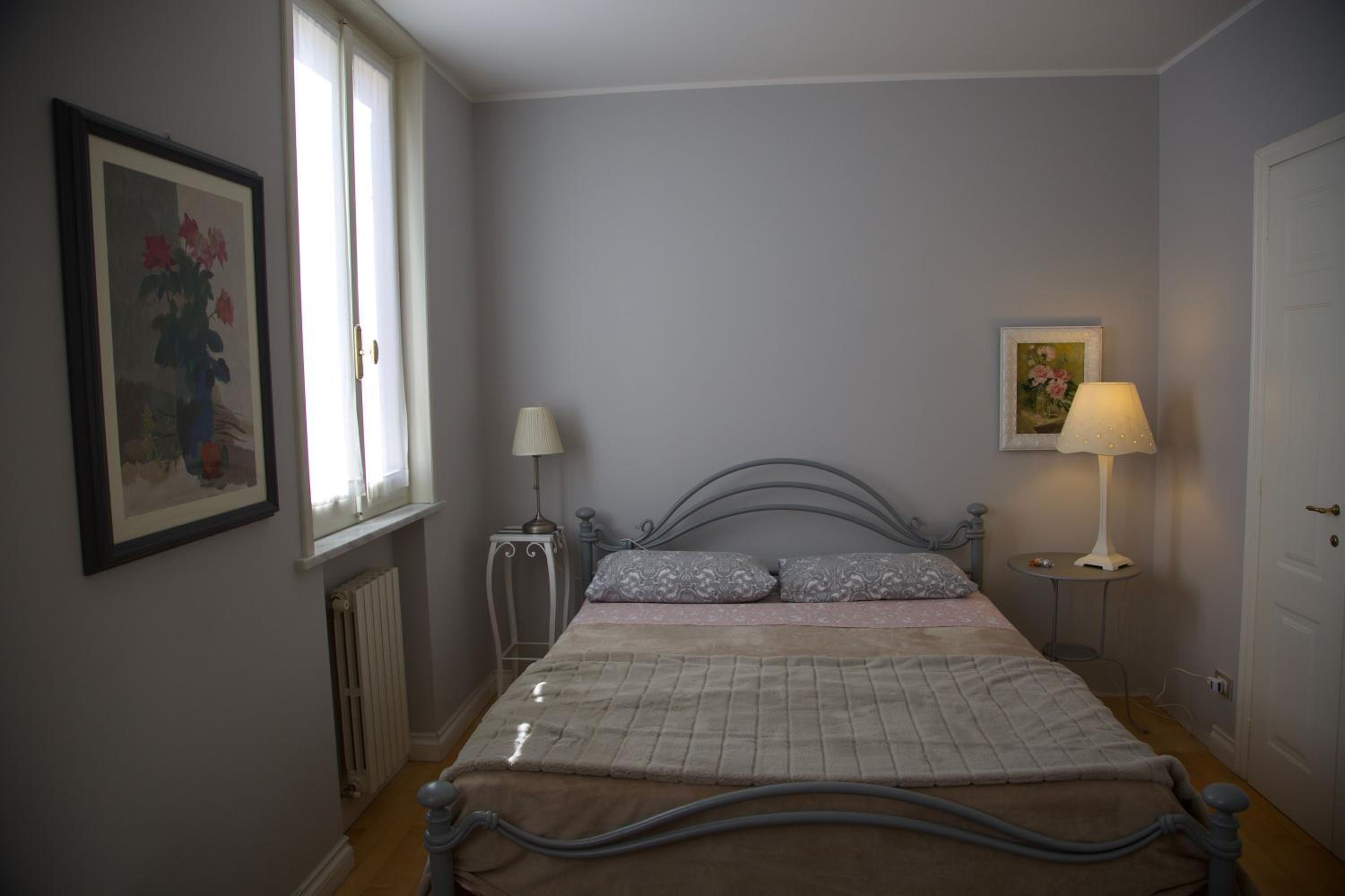 Family Room with Private Bathroom photo 2