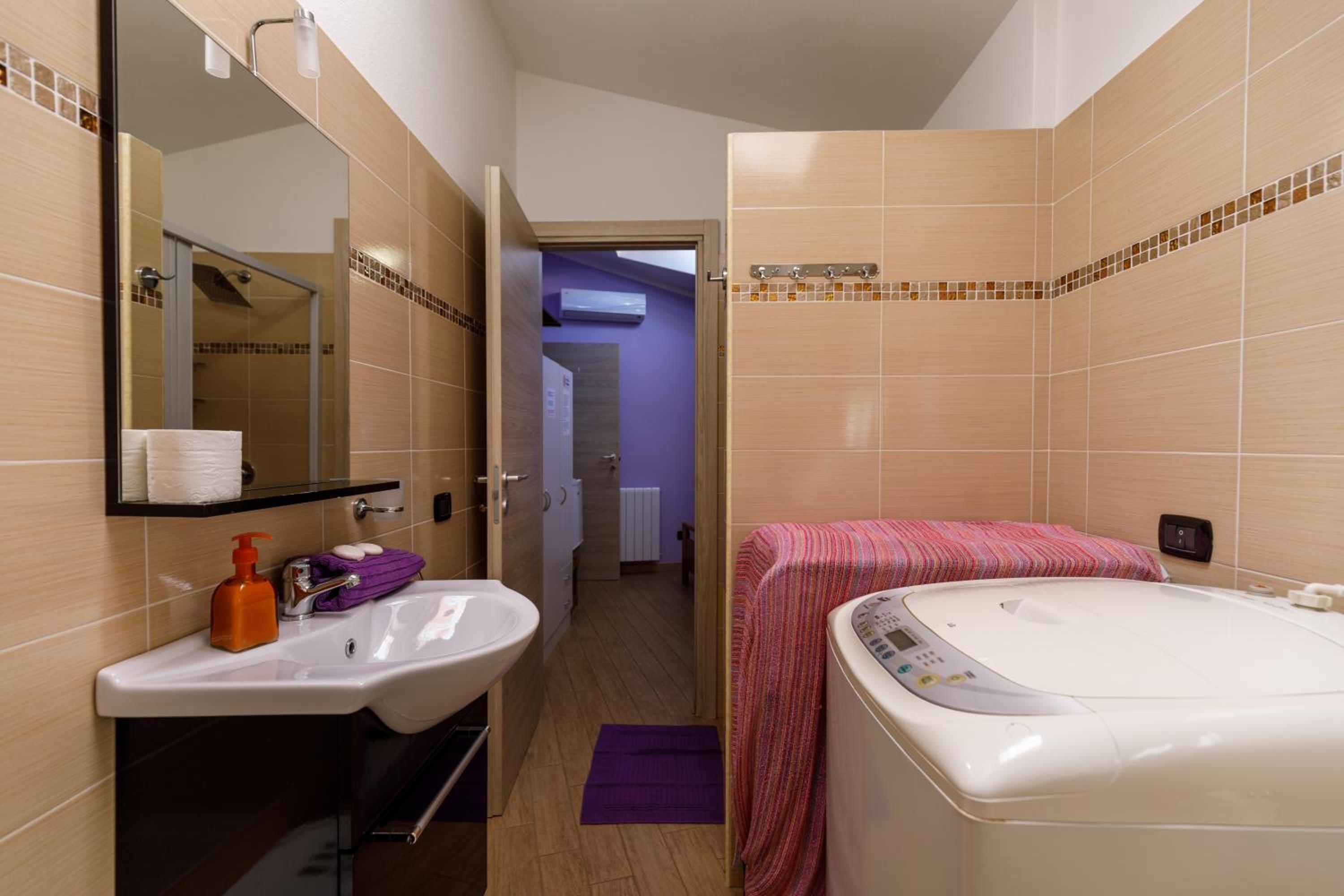 Double Room - Photo 2