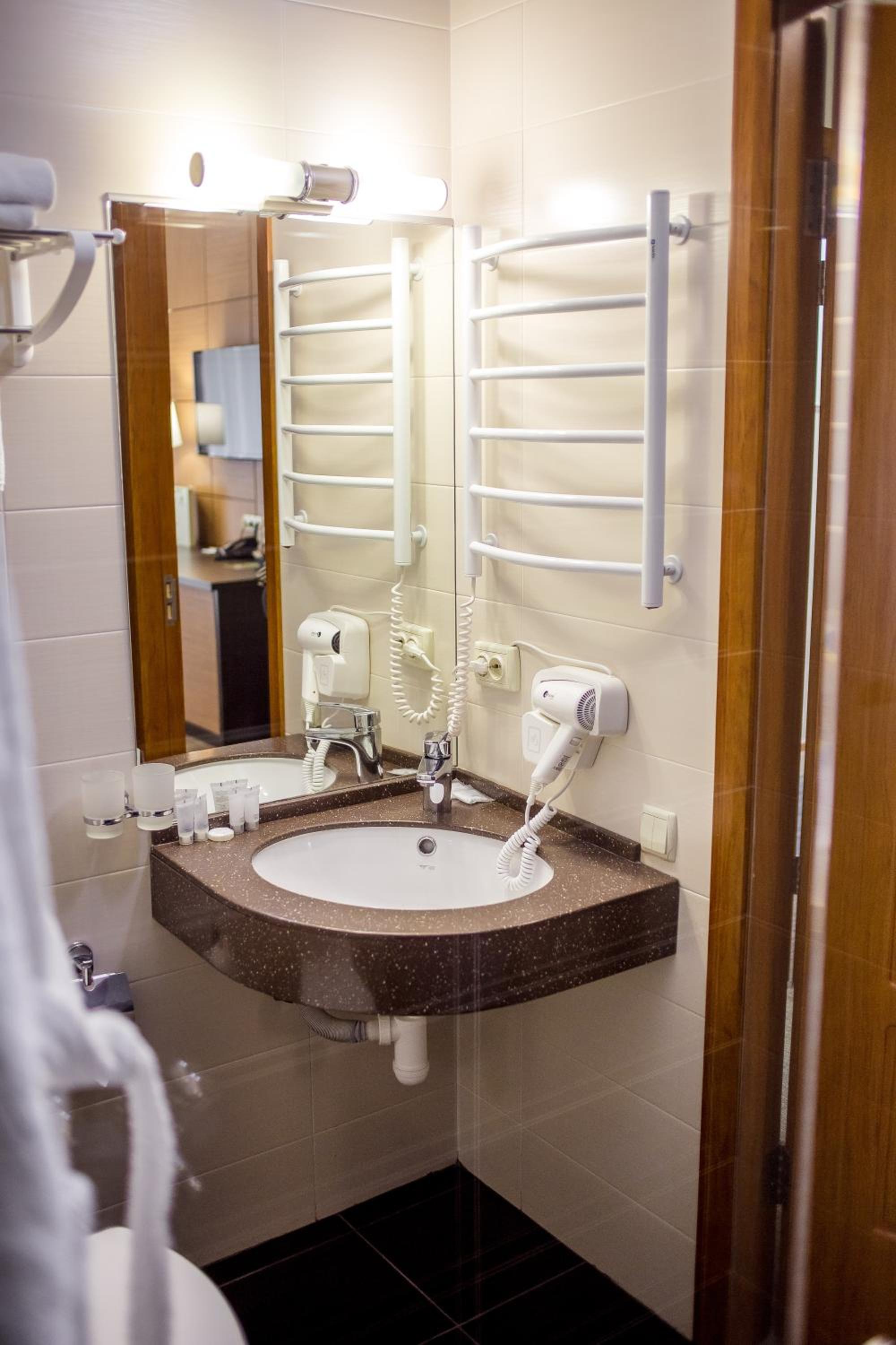 Superior Twin Room photo 2