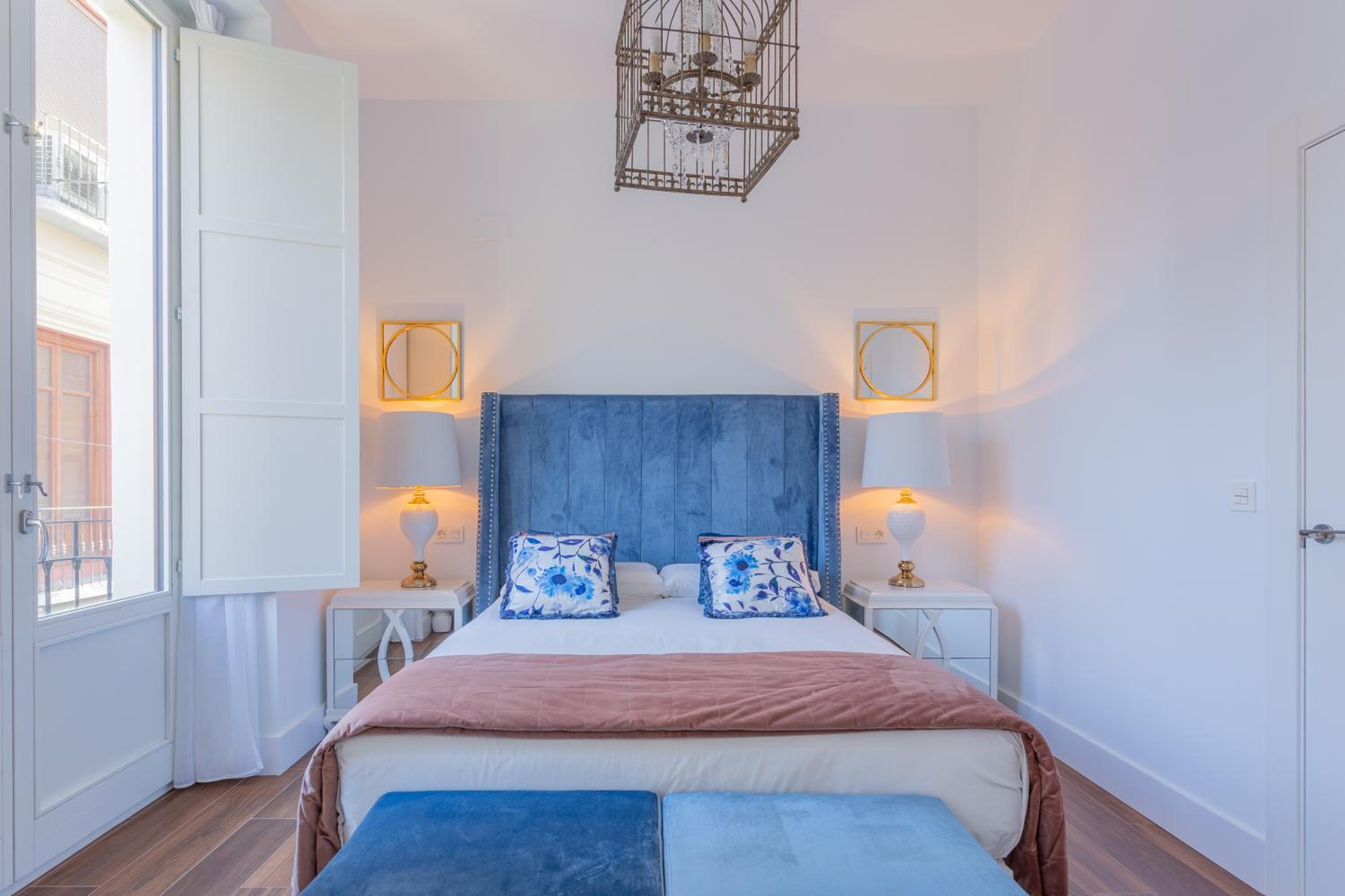 One-Bedroom Apartment - Photo 3