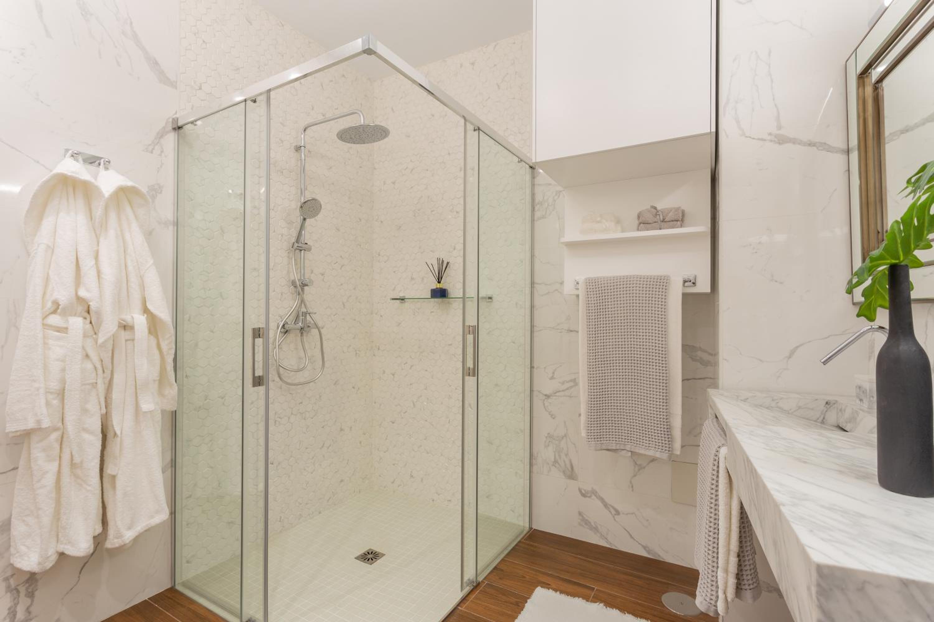 One-Bedroom Apartment - Photo 4