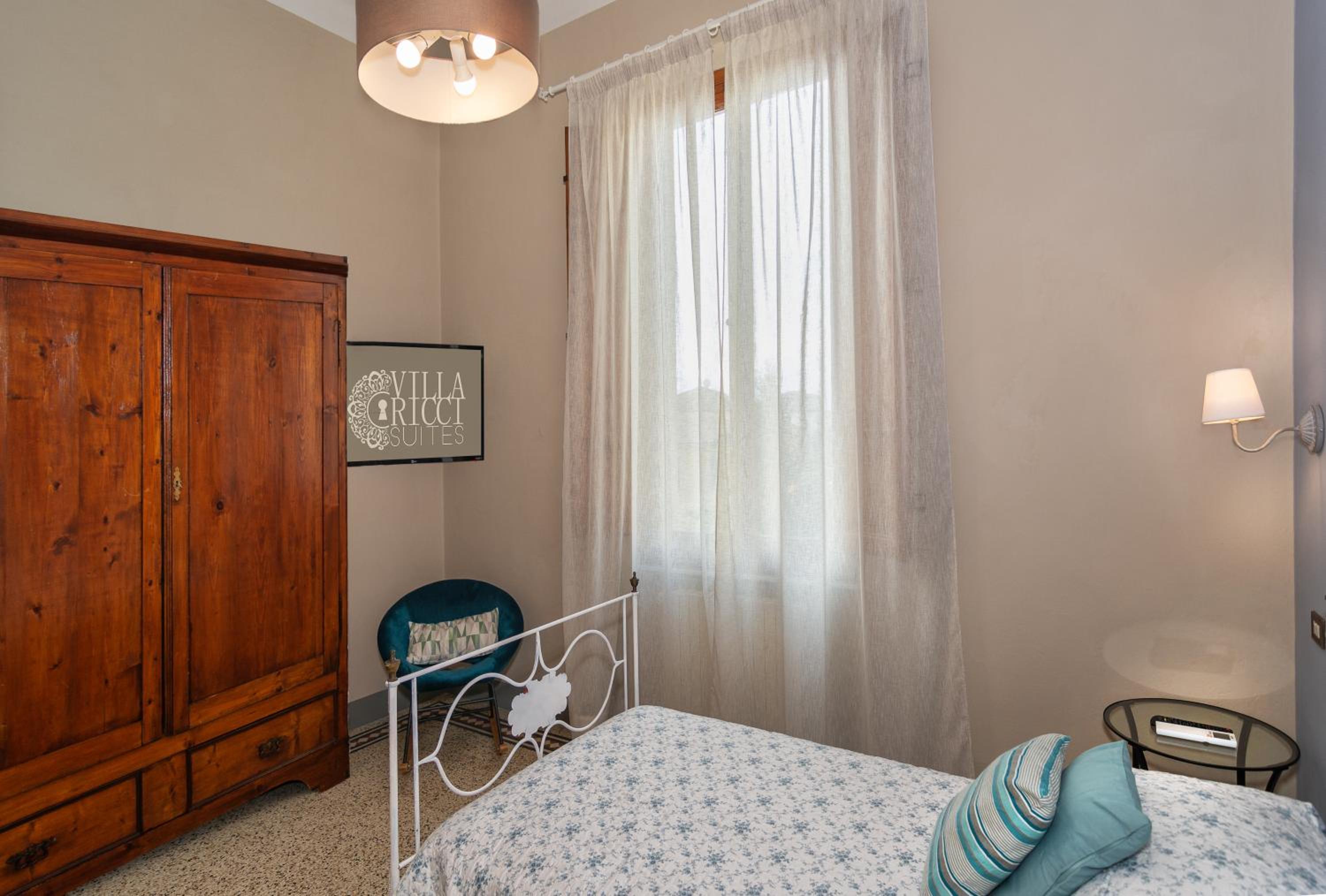 Two-Bedroom Suite - Photo 2