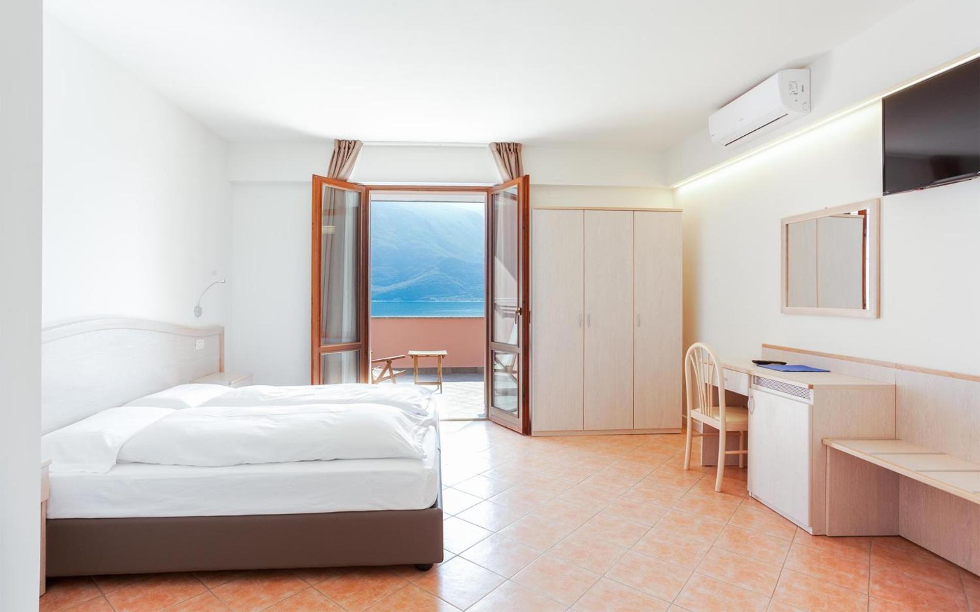 Premium Room with Lake View photo 1