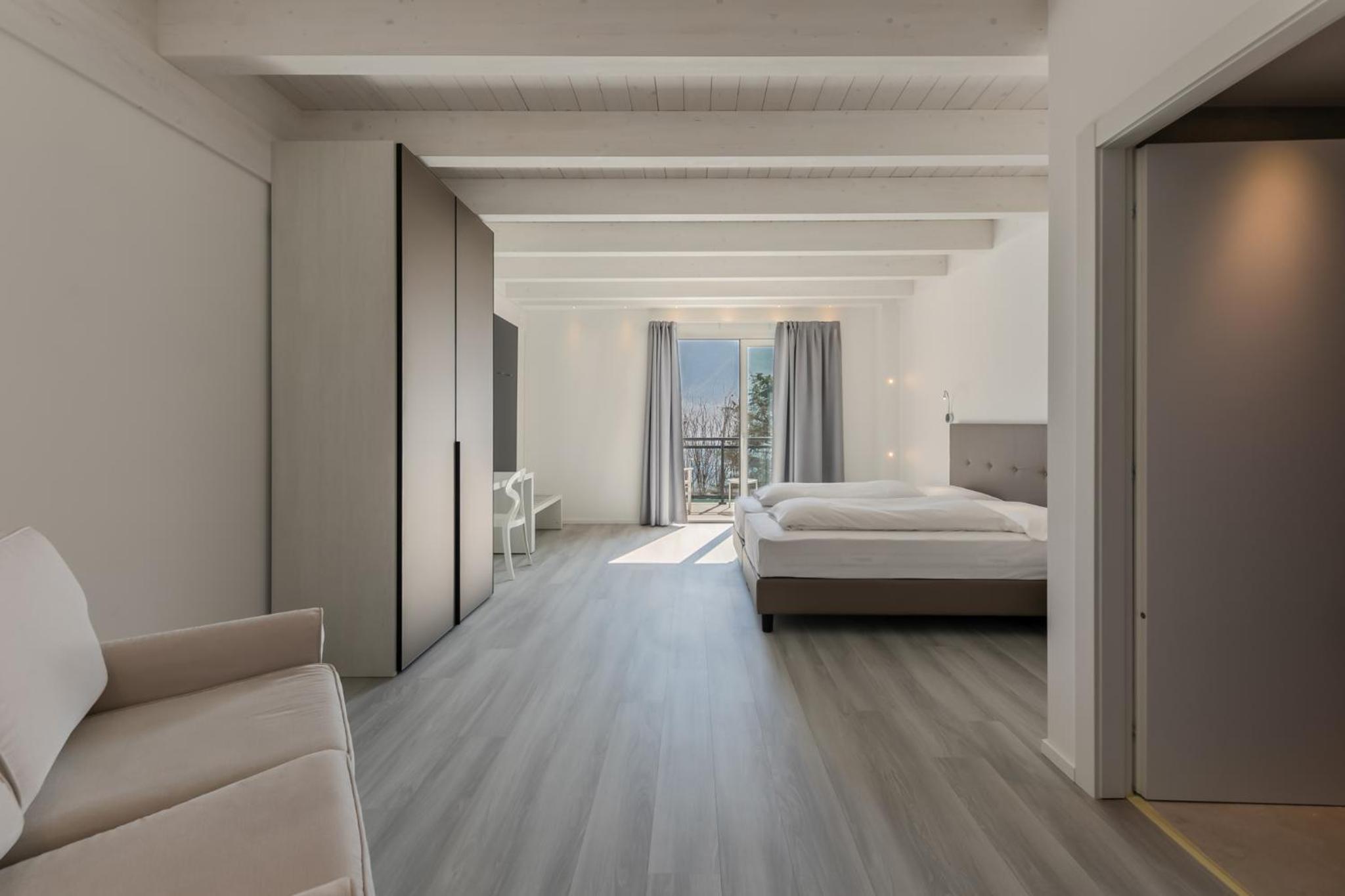 Luxury Double or Twin Room with Lake View photo 1
