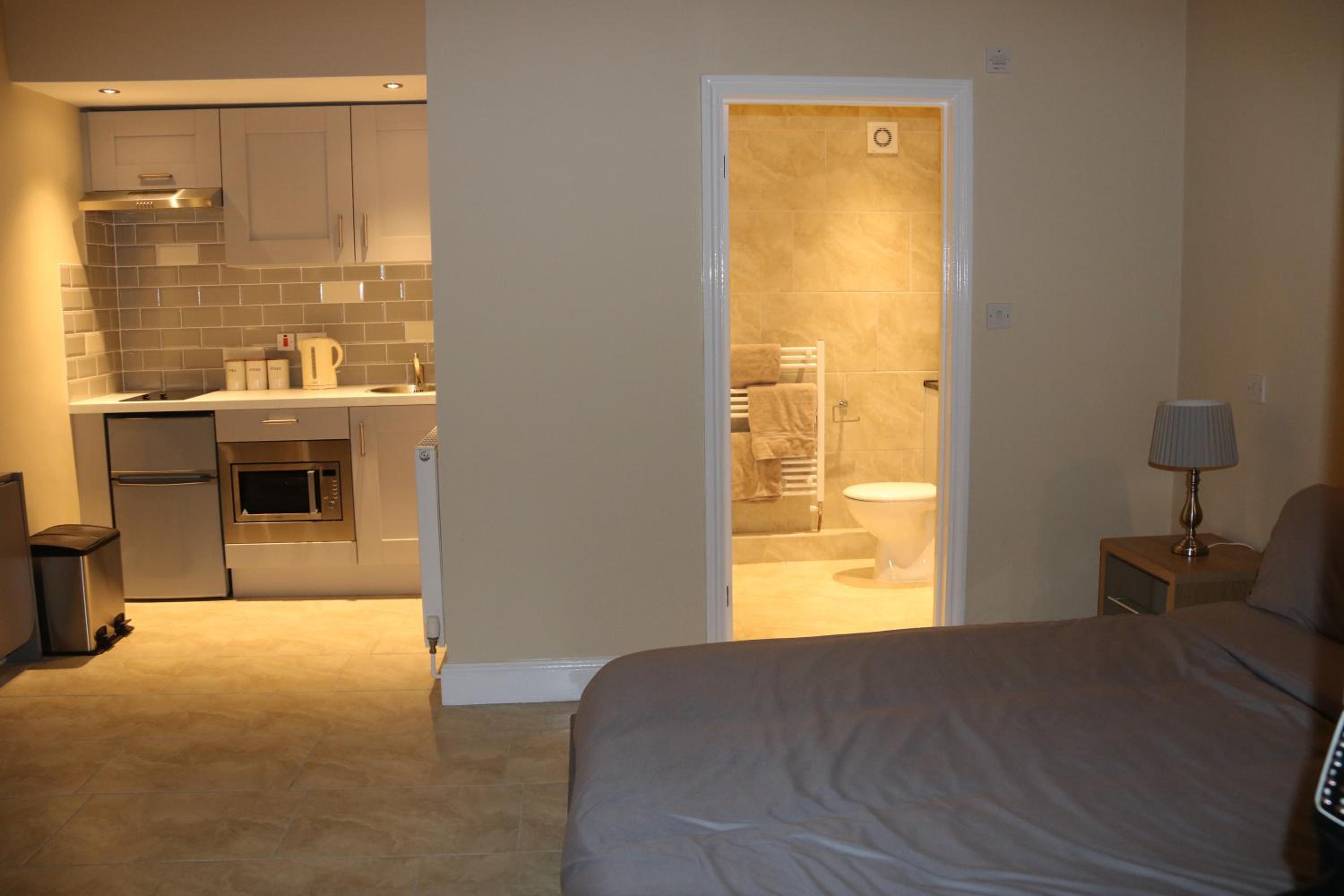 Studio Apartment photo 1