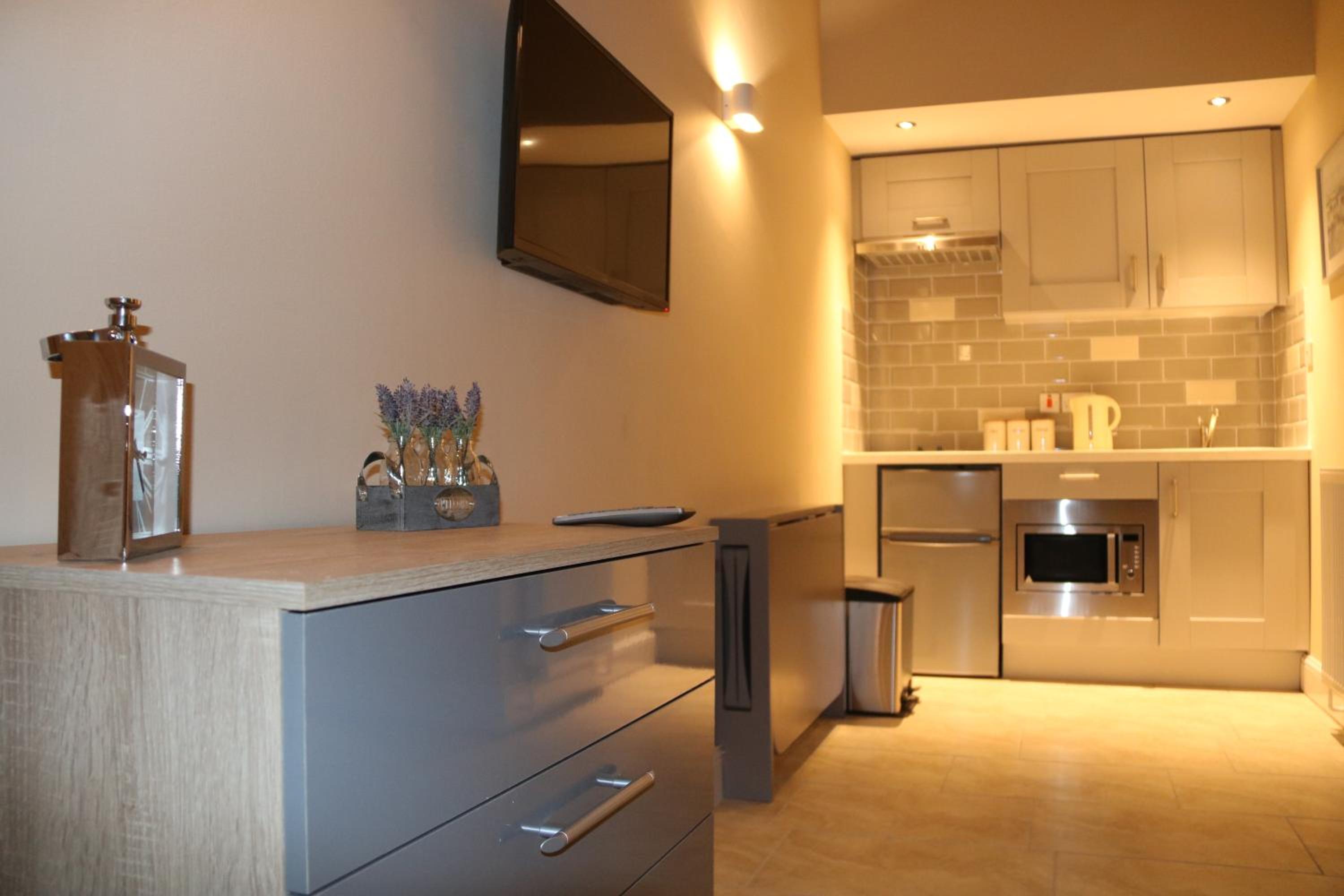 Studio Apartment photo 2