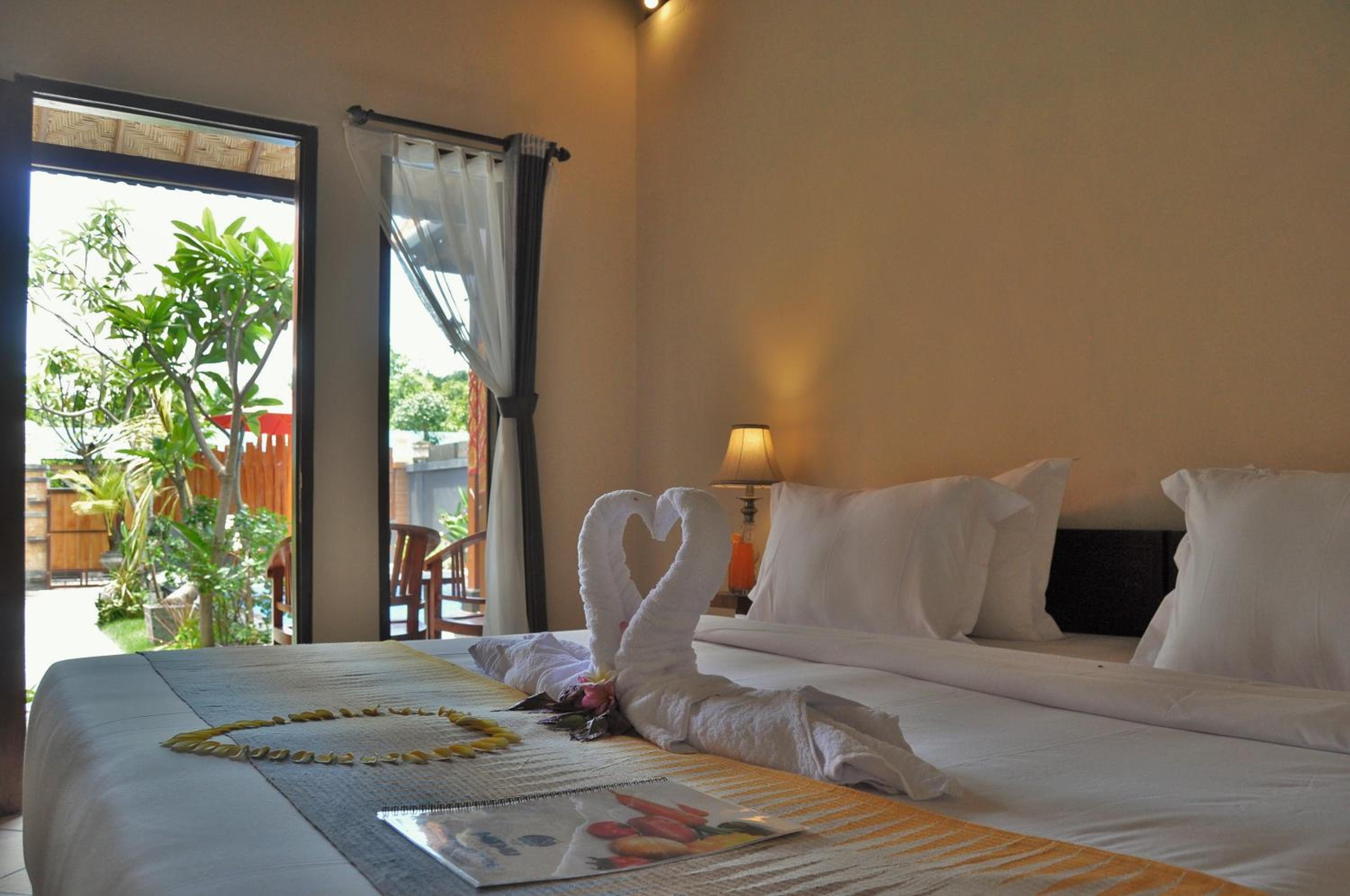 Deluxe Bungalow with Garden View photo 1