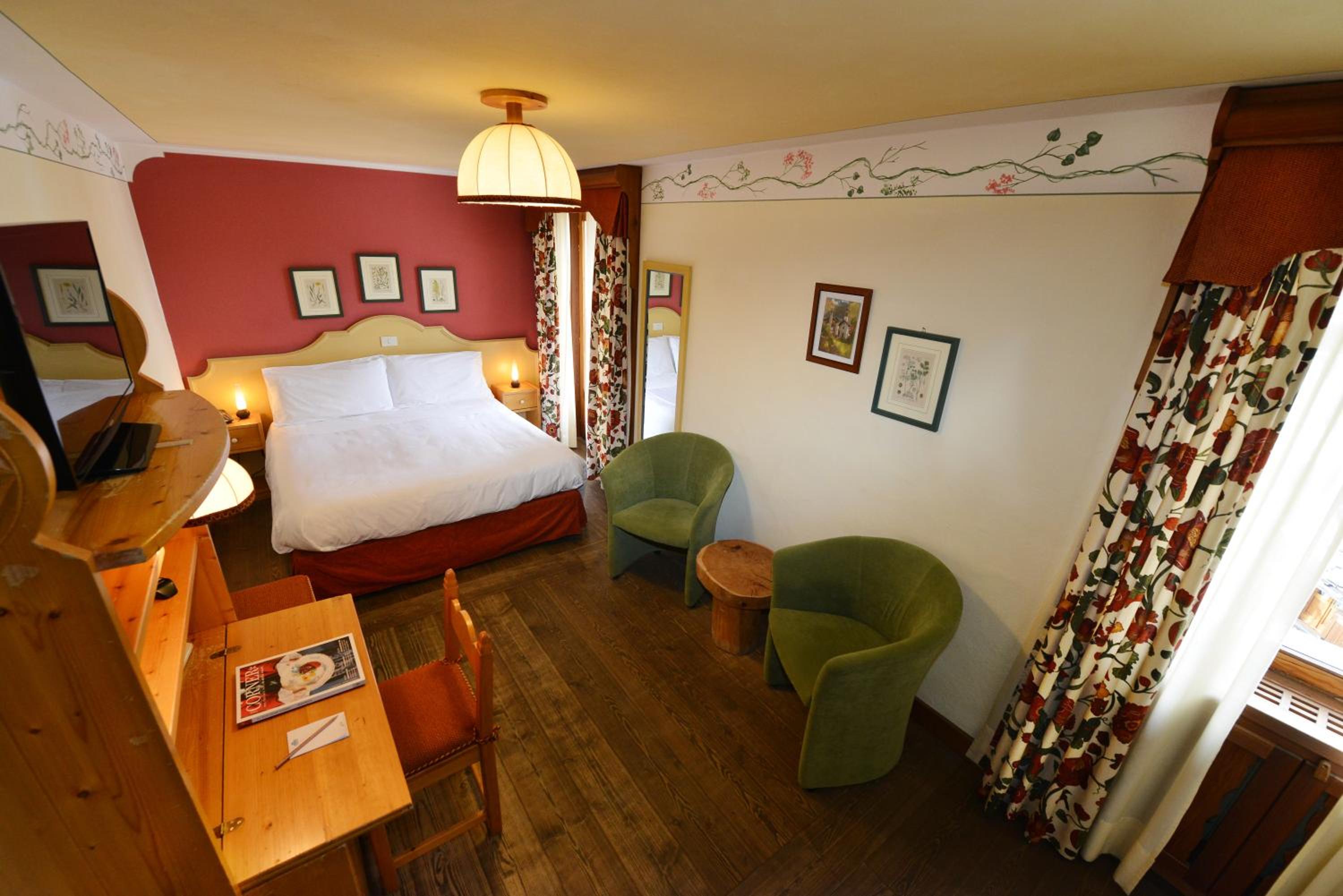 Senior Double or Twin Room with Balcony - Photo 3