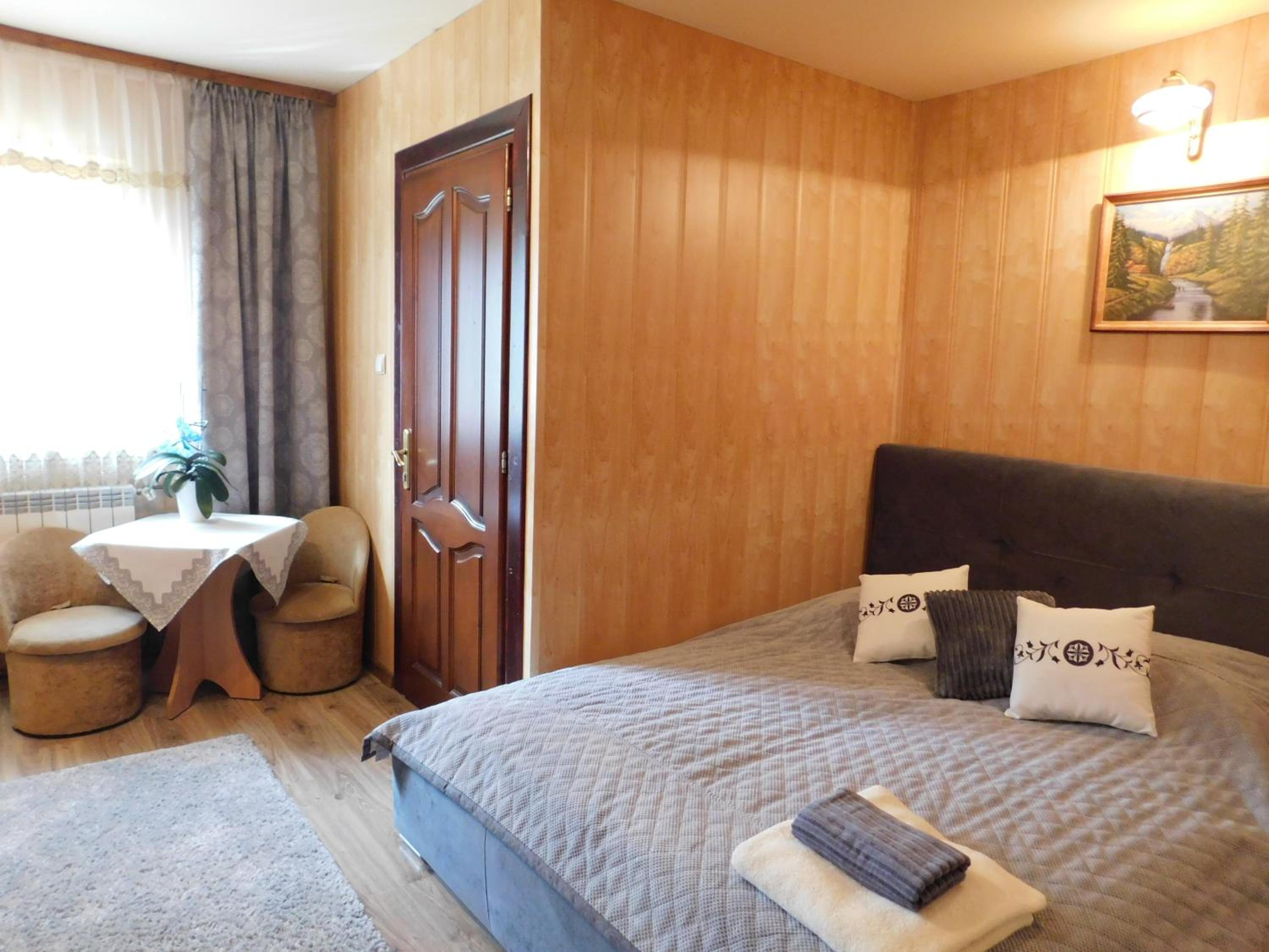 Quadruple Room - Photo 1