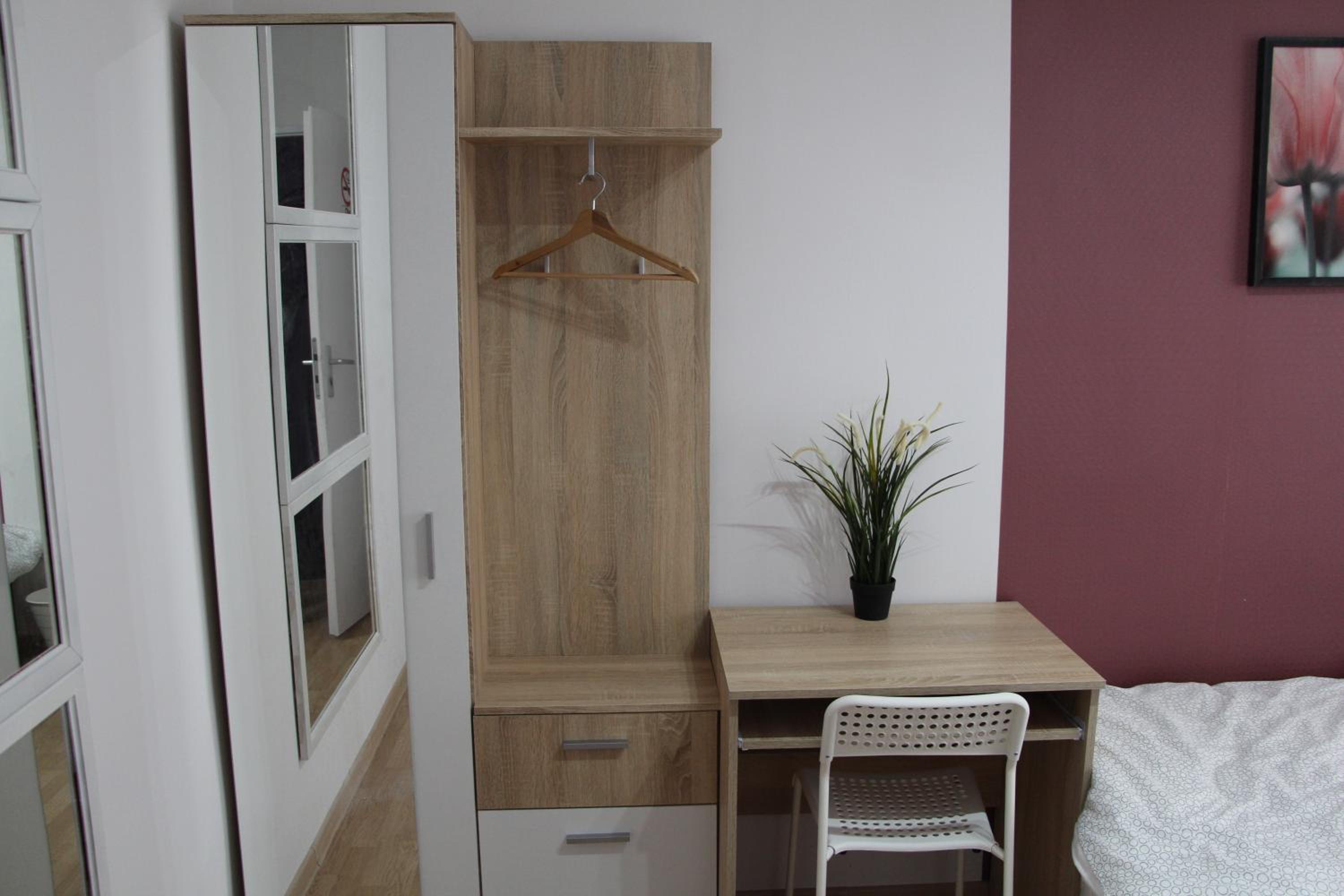 Twin Room - Photo 5