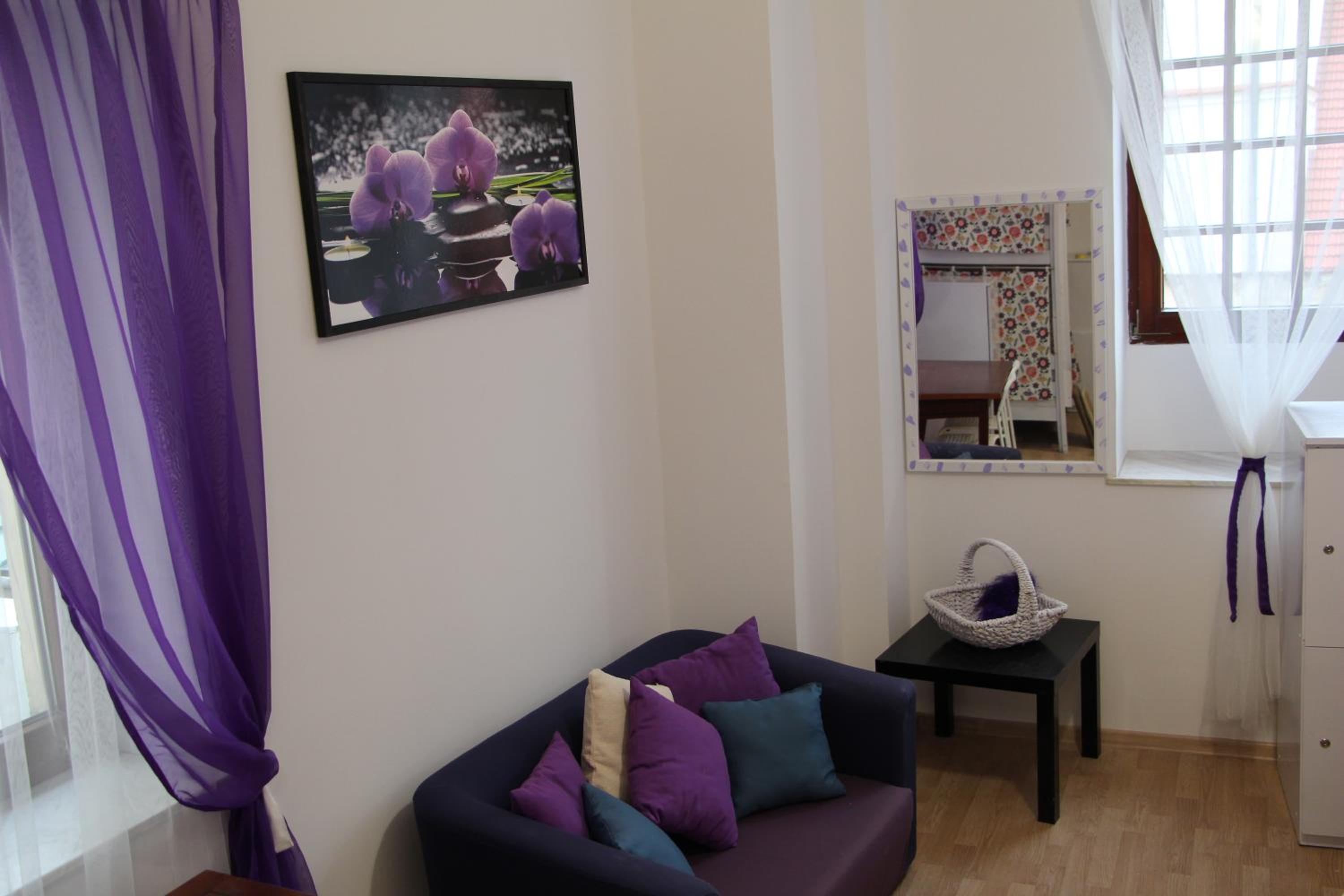 Family Room - Photo 3
