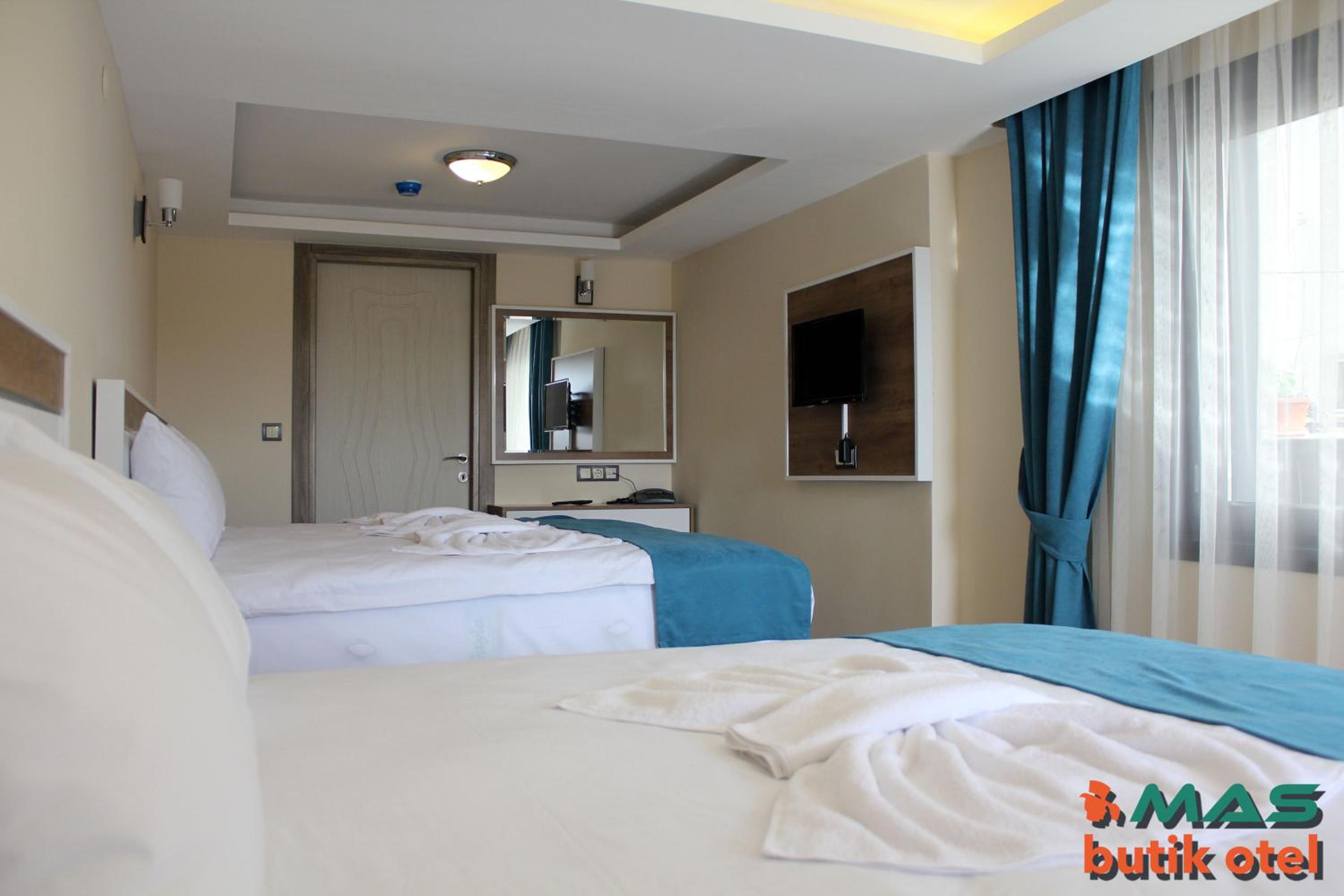 Triple Room with Garden View - Photo 2