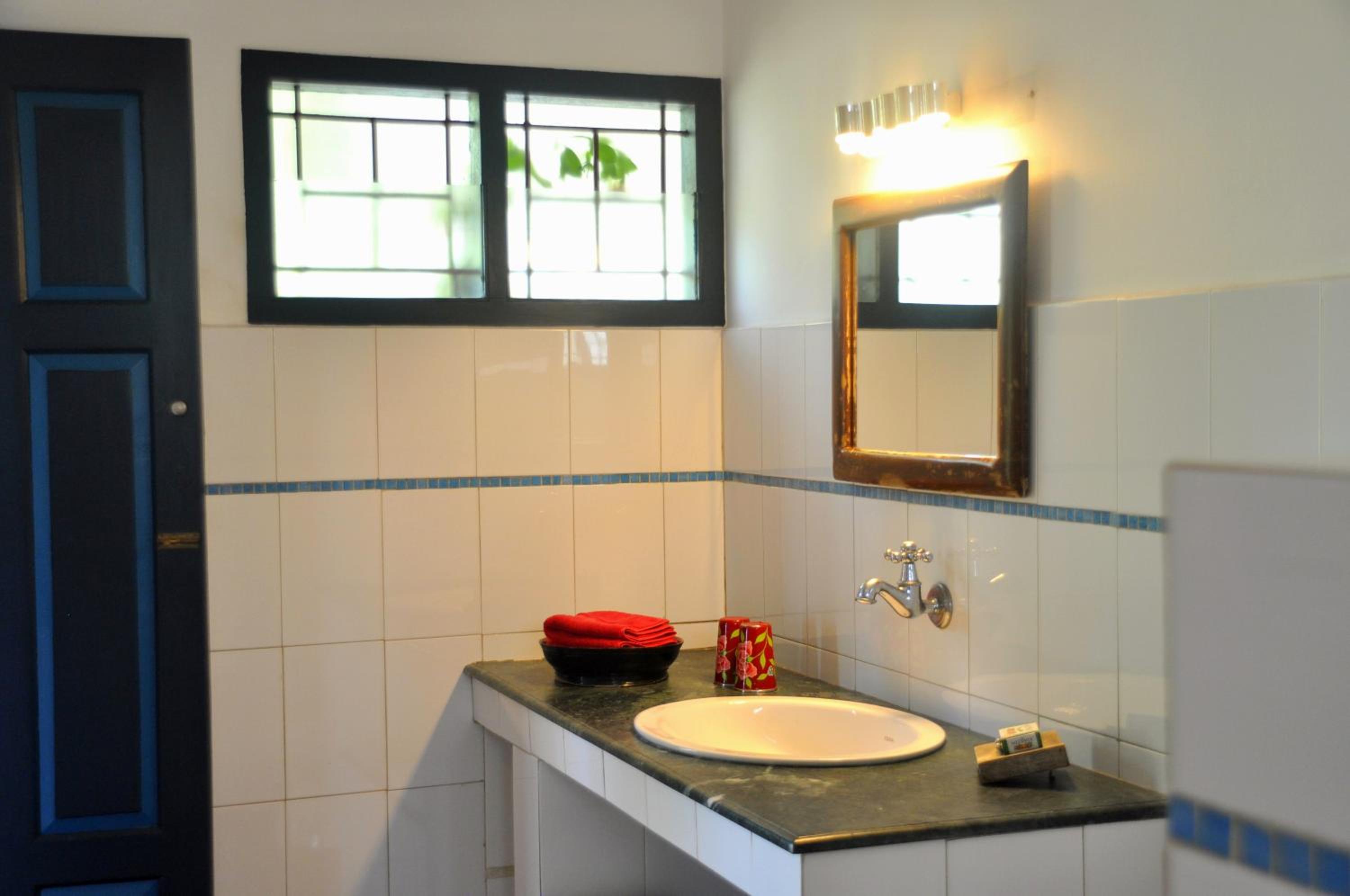 Deluxe Double Room with Balcony photo 3