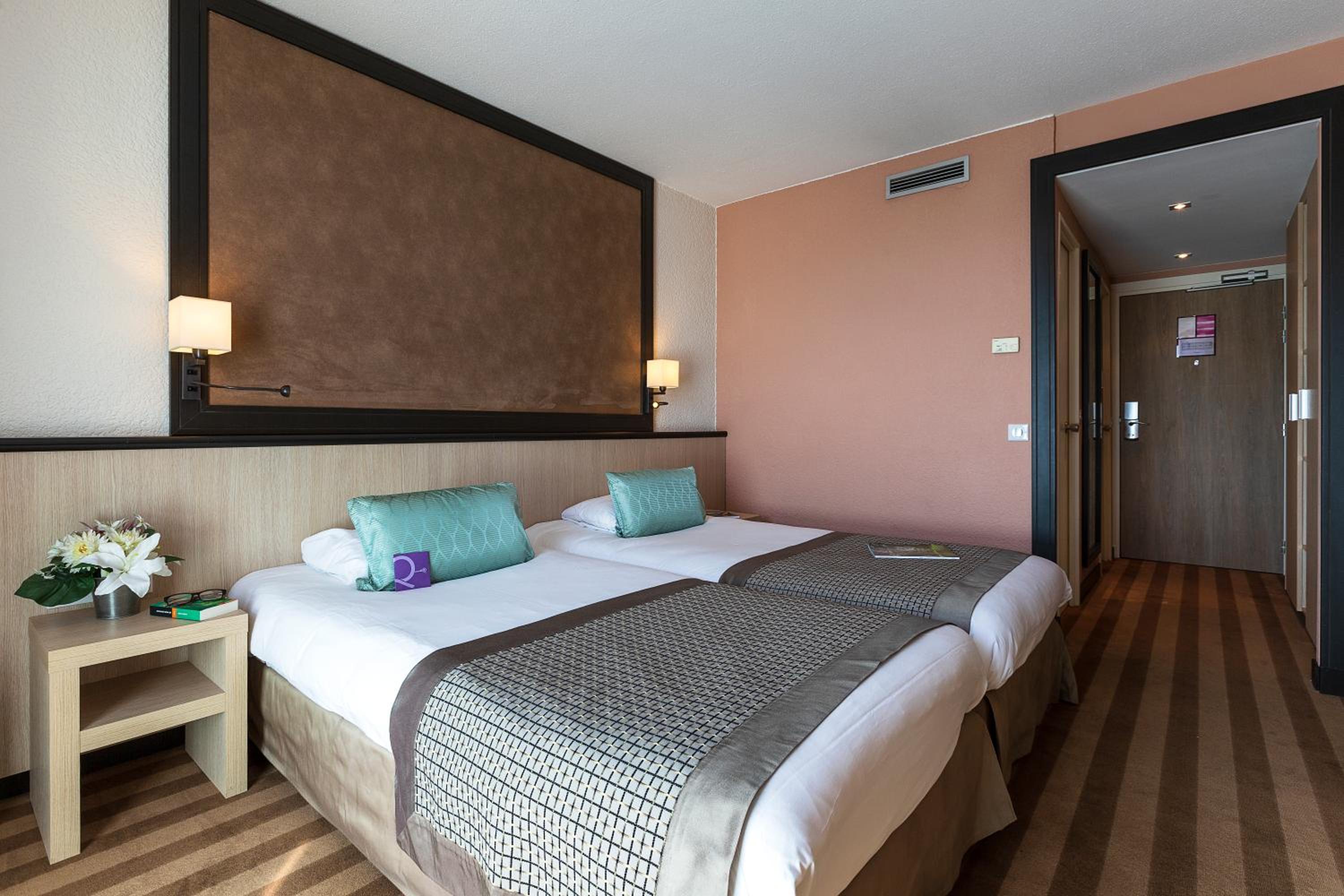 Superior Room with Two Twin Beds - Photo 2