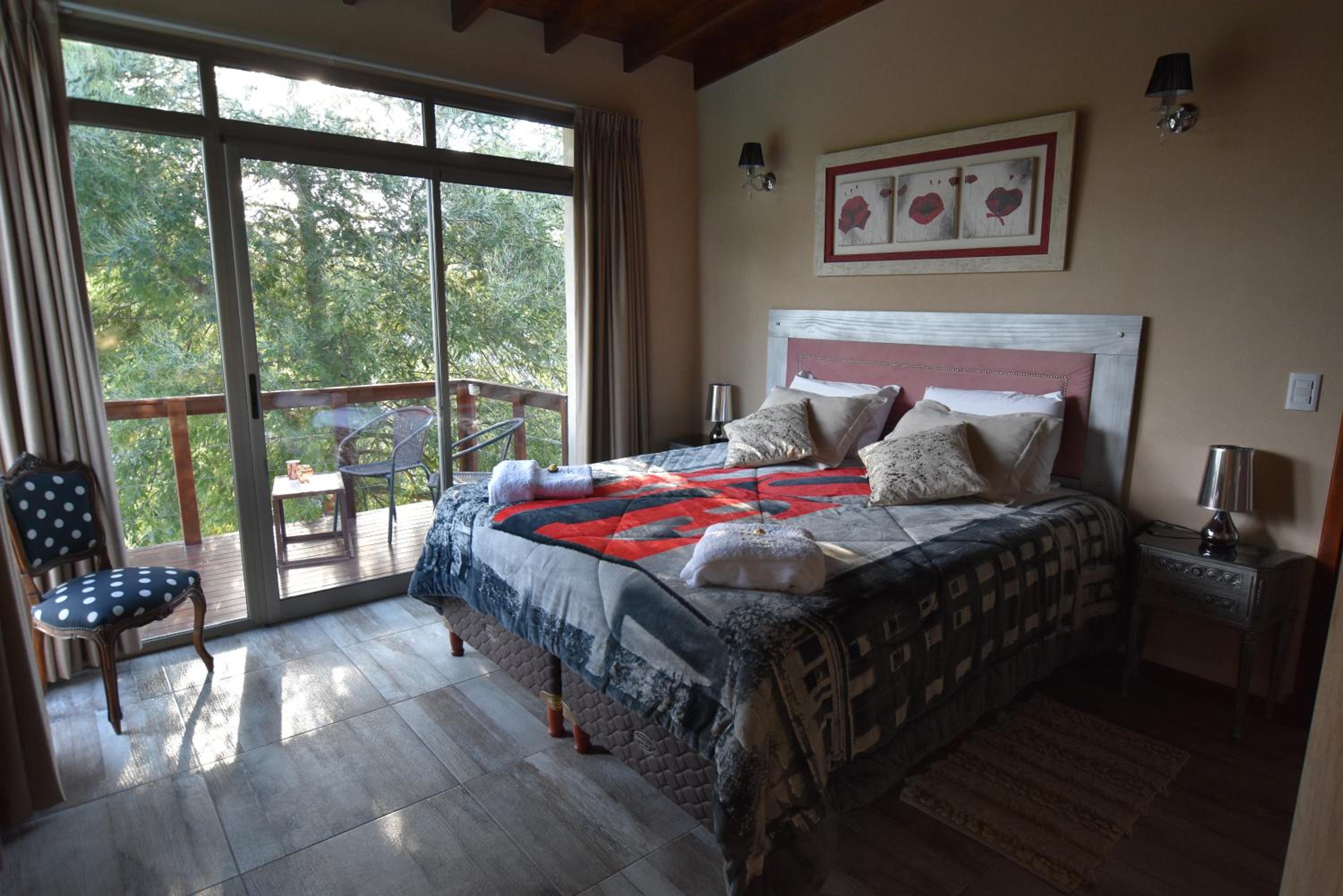 Two-Bedroom House photo 3