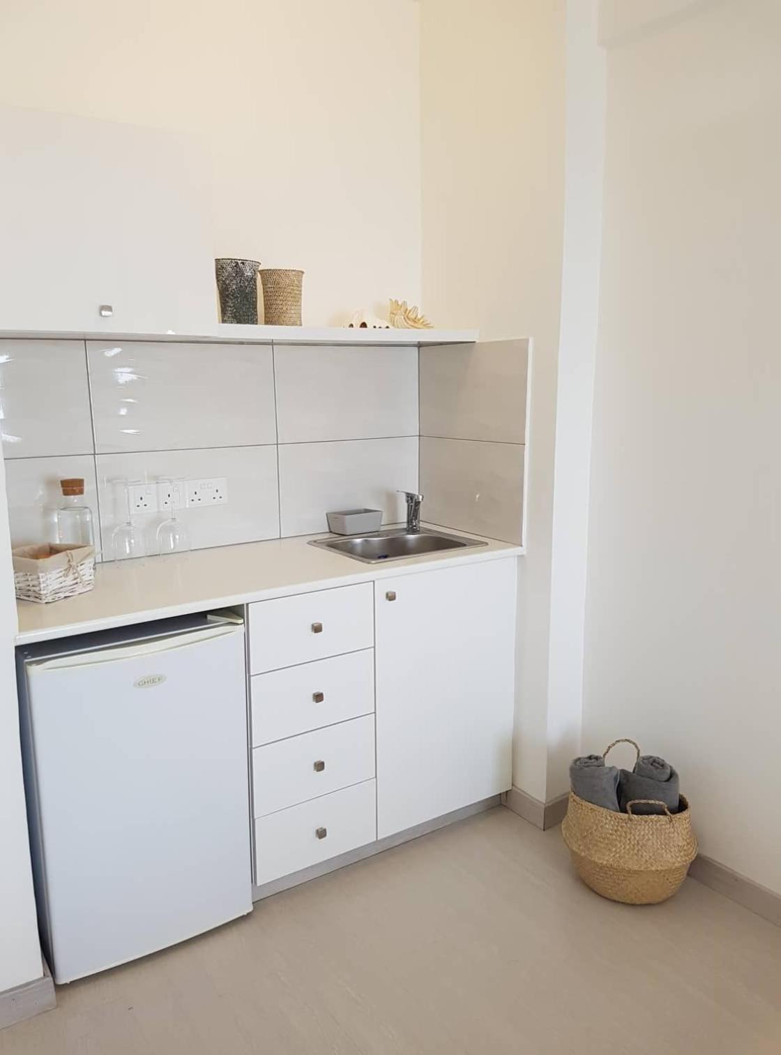 Apartment with Sea View - Photo 5