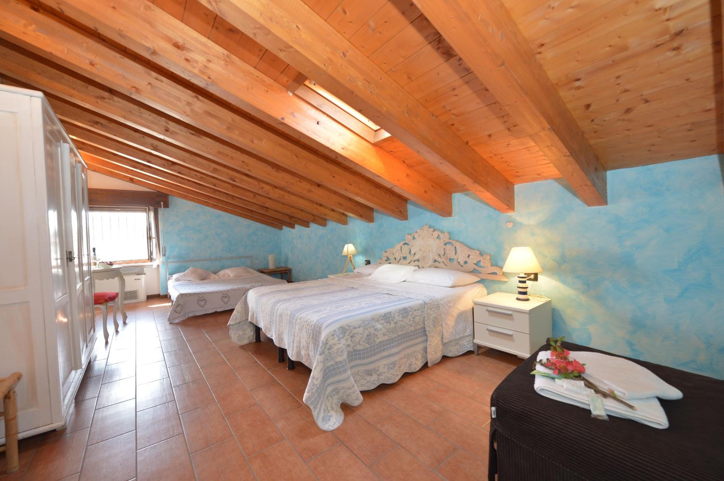 Quadruple Room - Photo 1