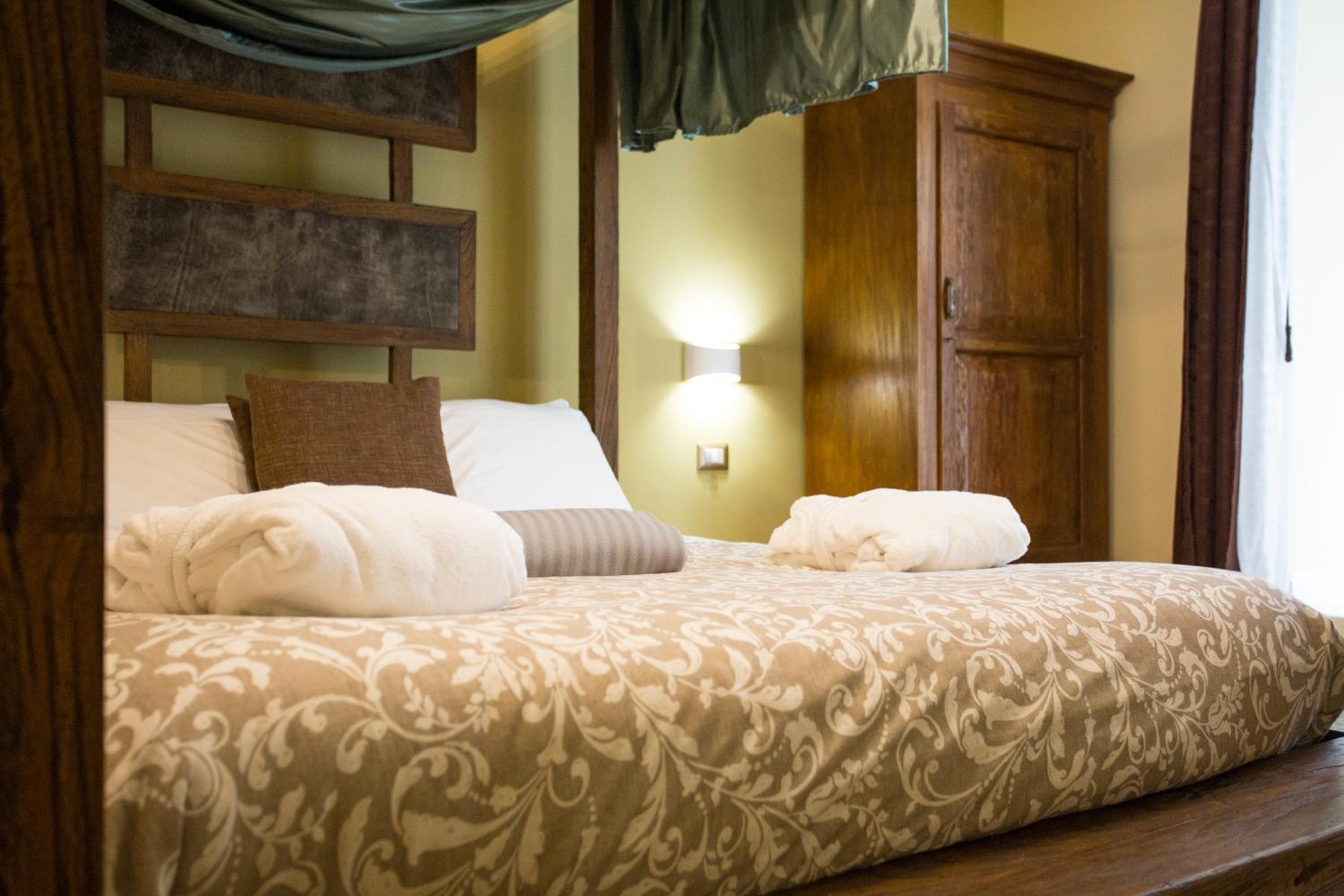 Superior Suite with Spa Bath