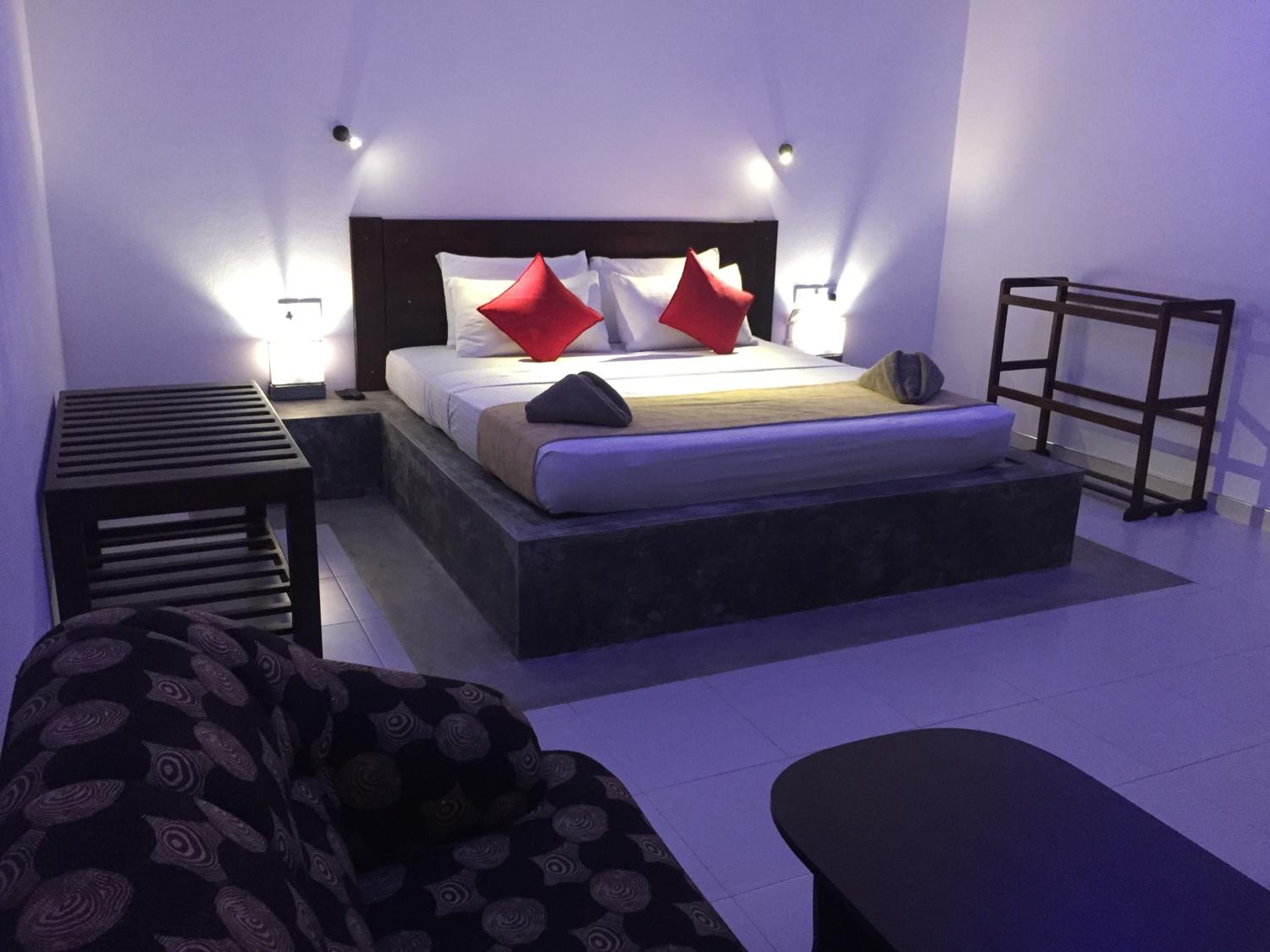 Deluxe Double Room with Balcony photo 2