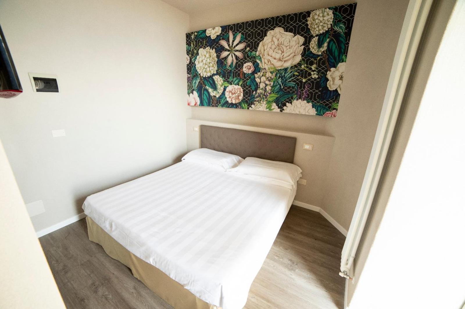 Superior Deluxe Double or Twin Room  photo 1