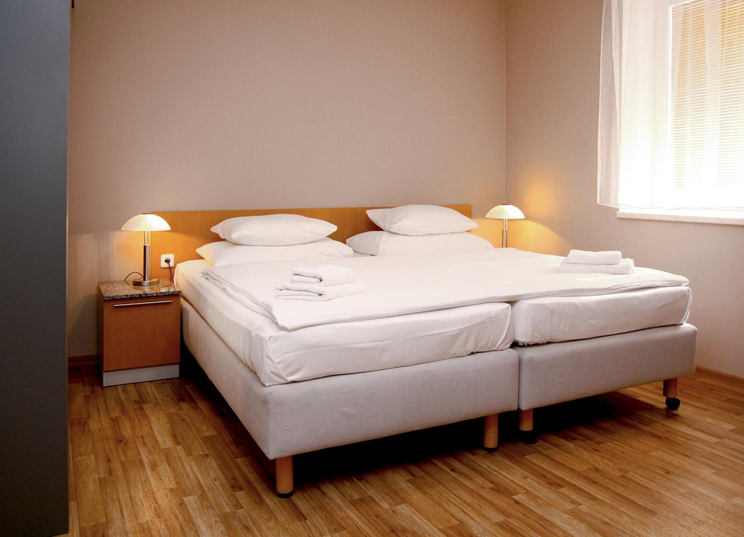 Deluxe King Suite photo 1