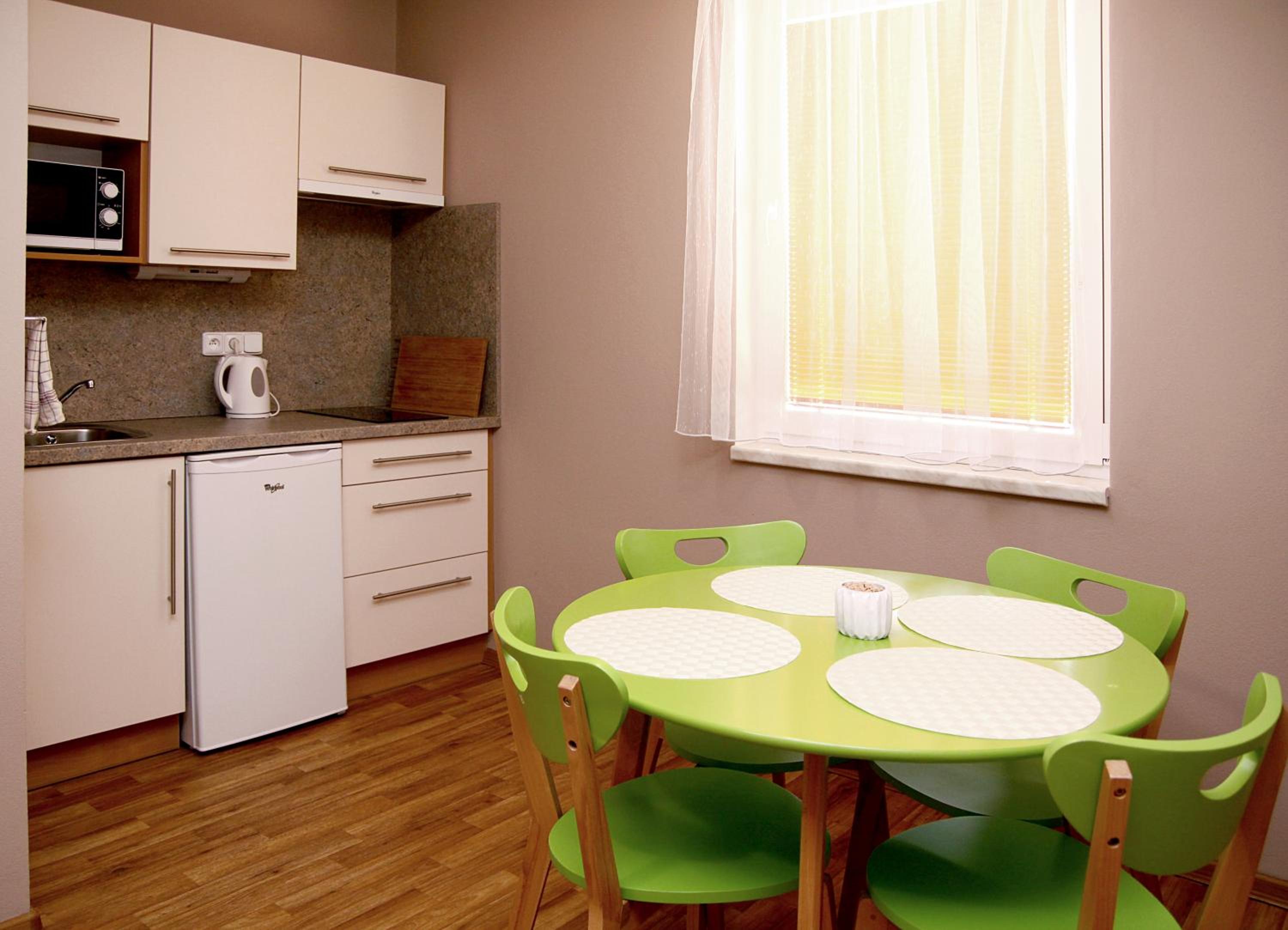 Deluxe King Suite photo 3