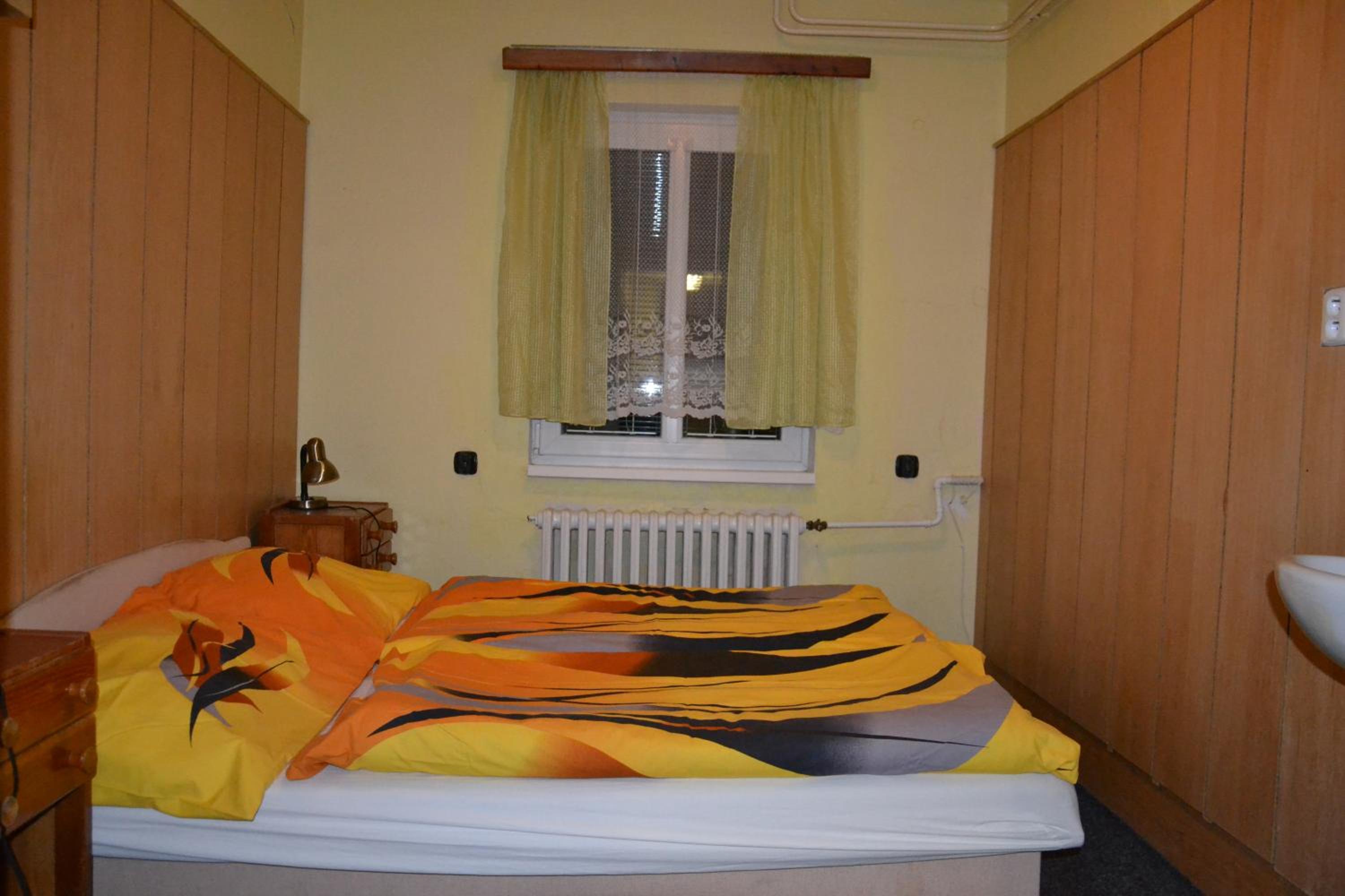 Double or Twin Room with Shared Bathroom photo 3