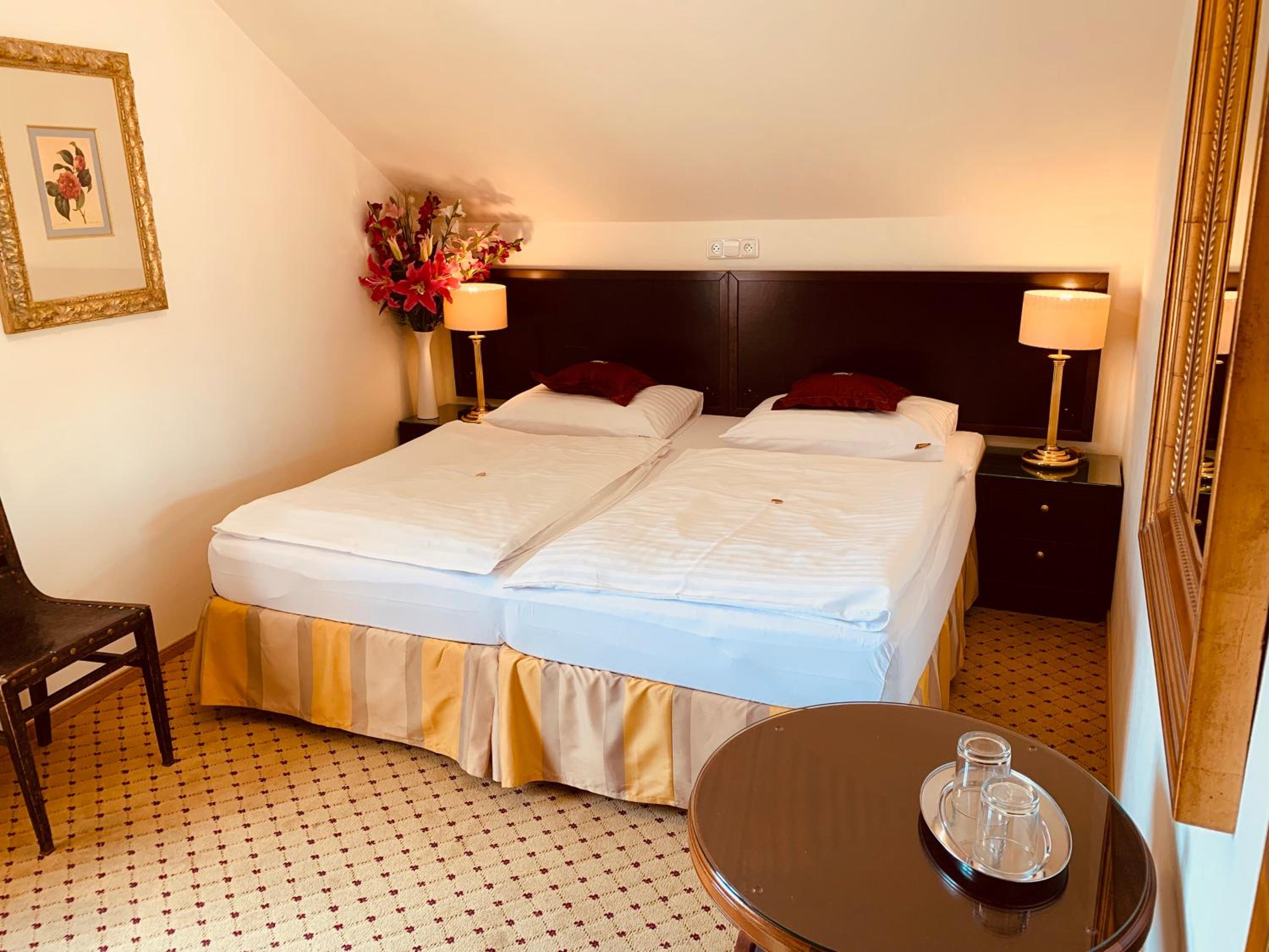 Double or Twin Room with City View - Annex photo 1