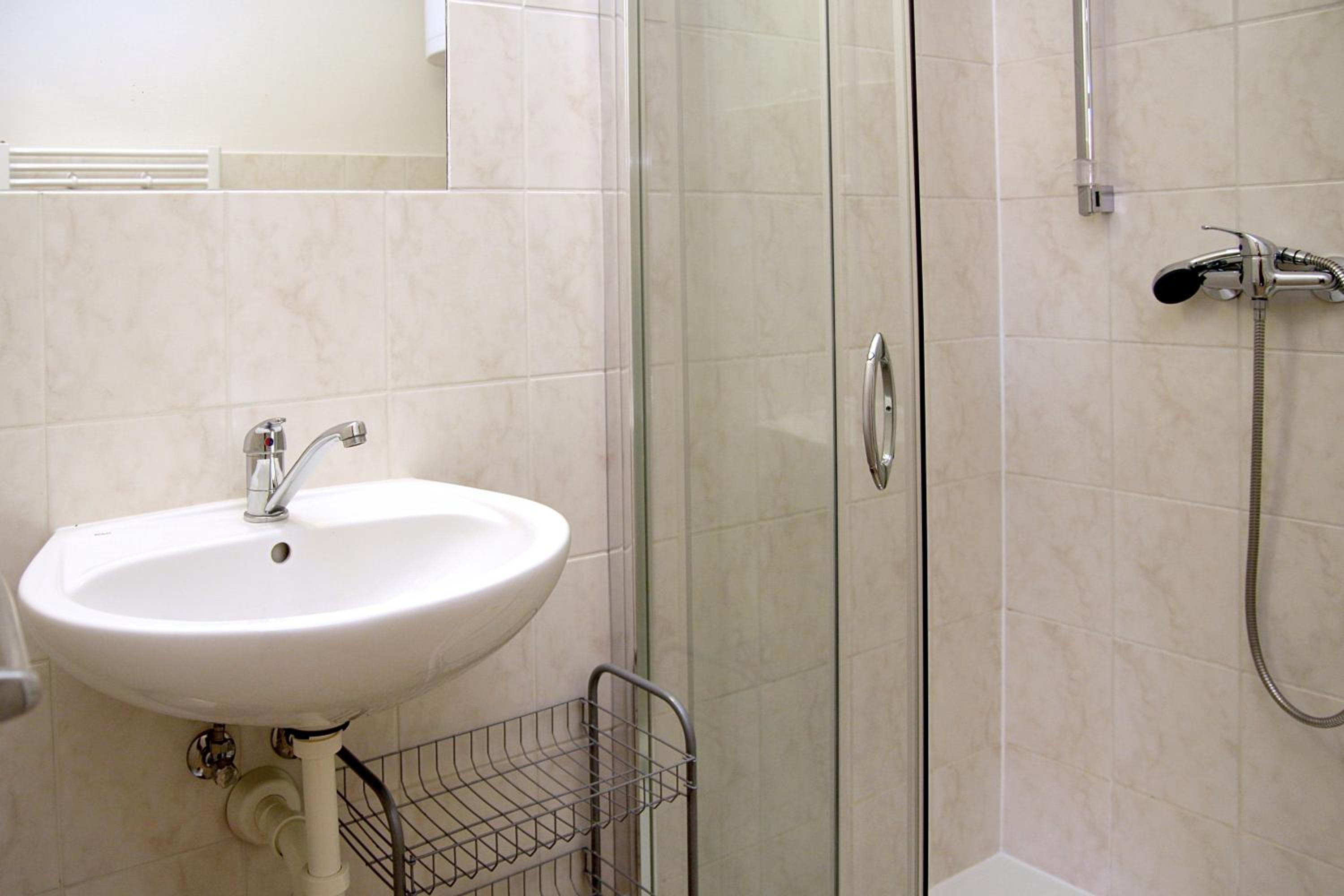 Deluxe King Suite photo 2