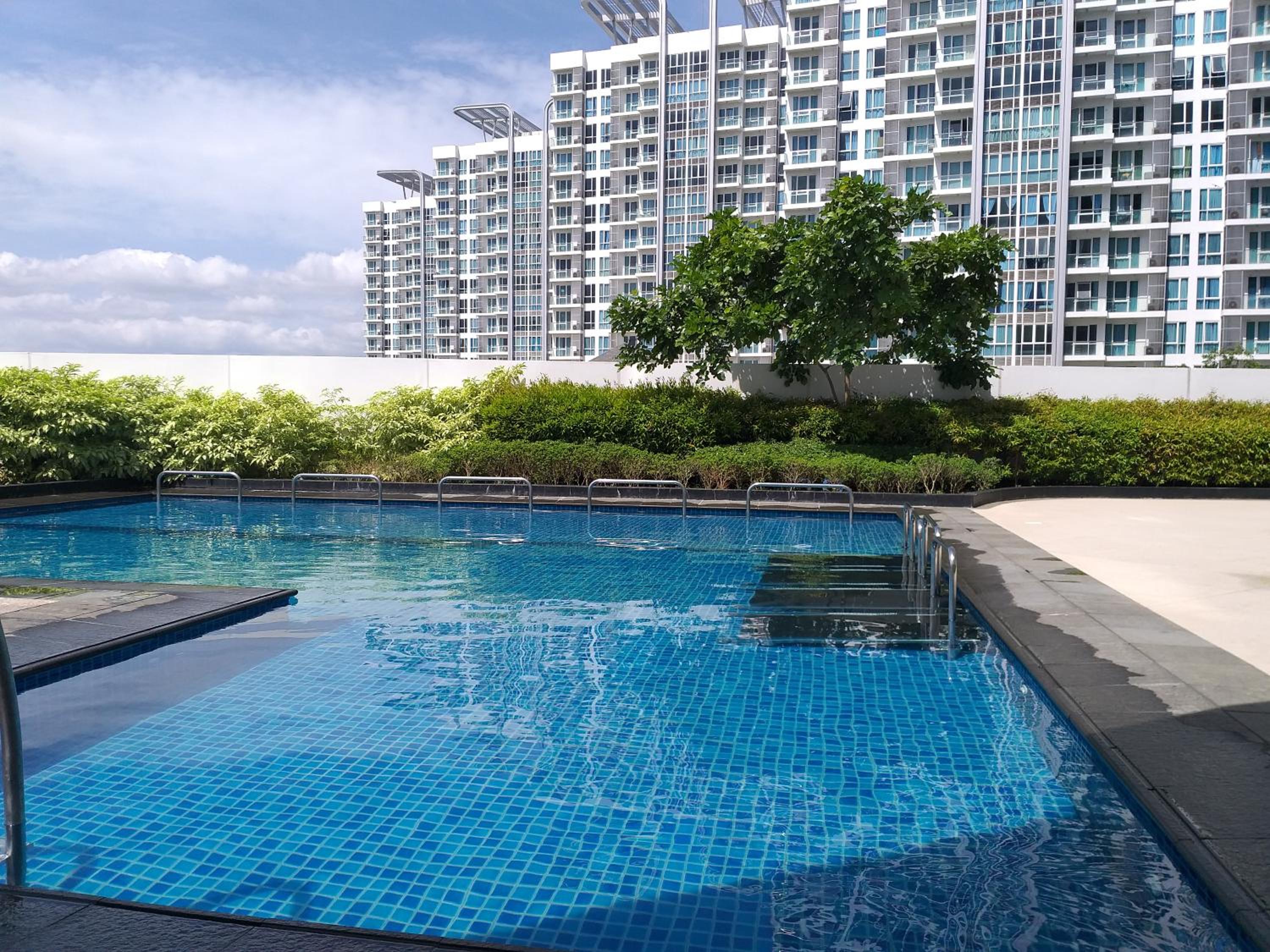 Apartment with Terrace - Photo 10