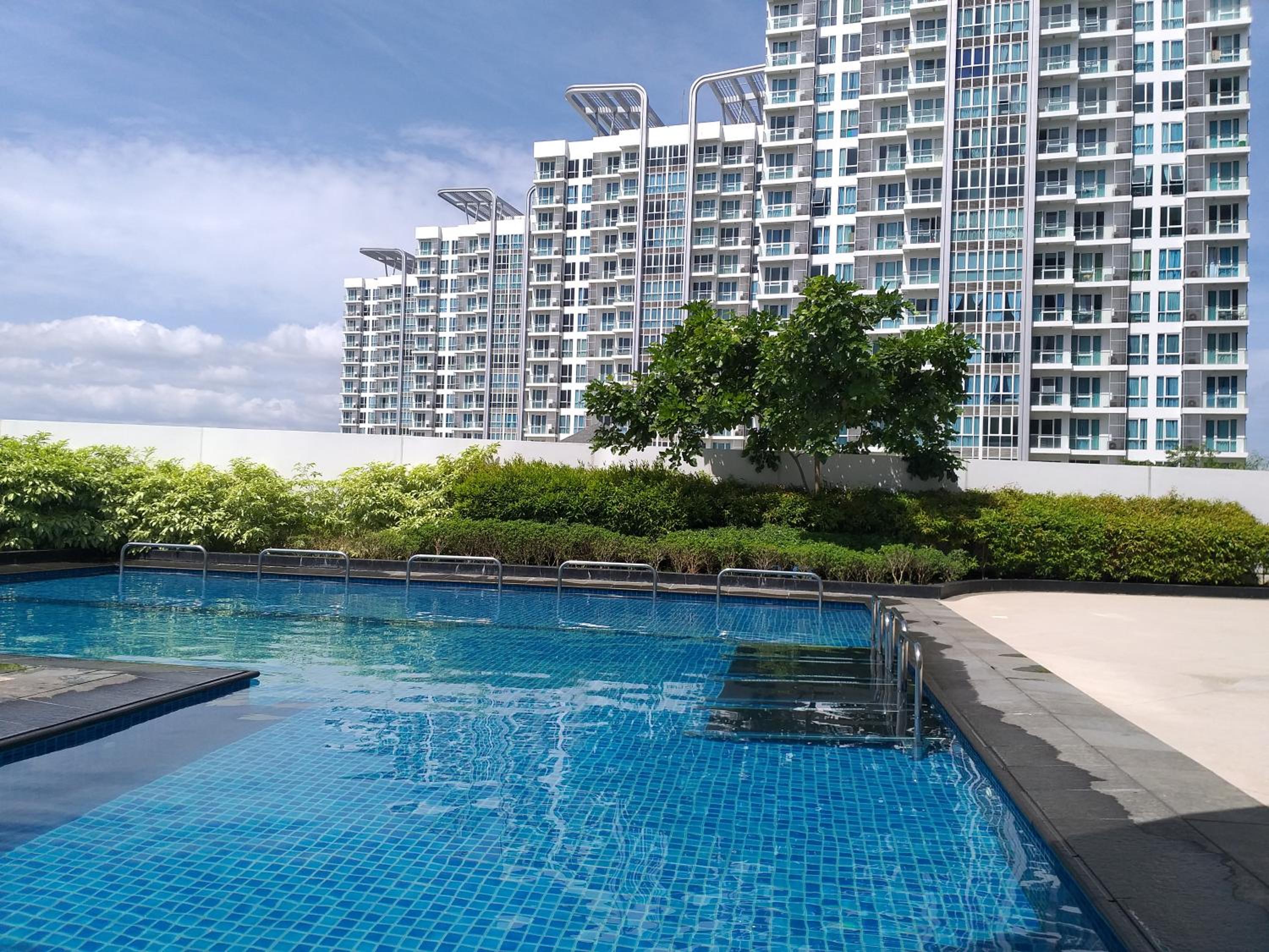 Apartment with Terrace - Photo 11