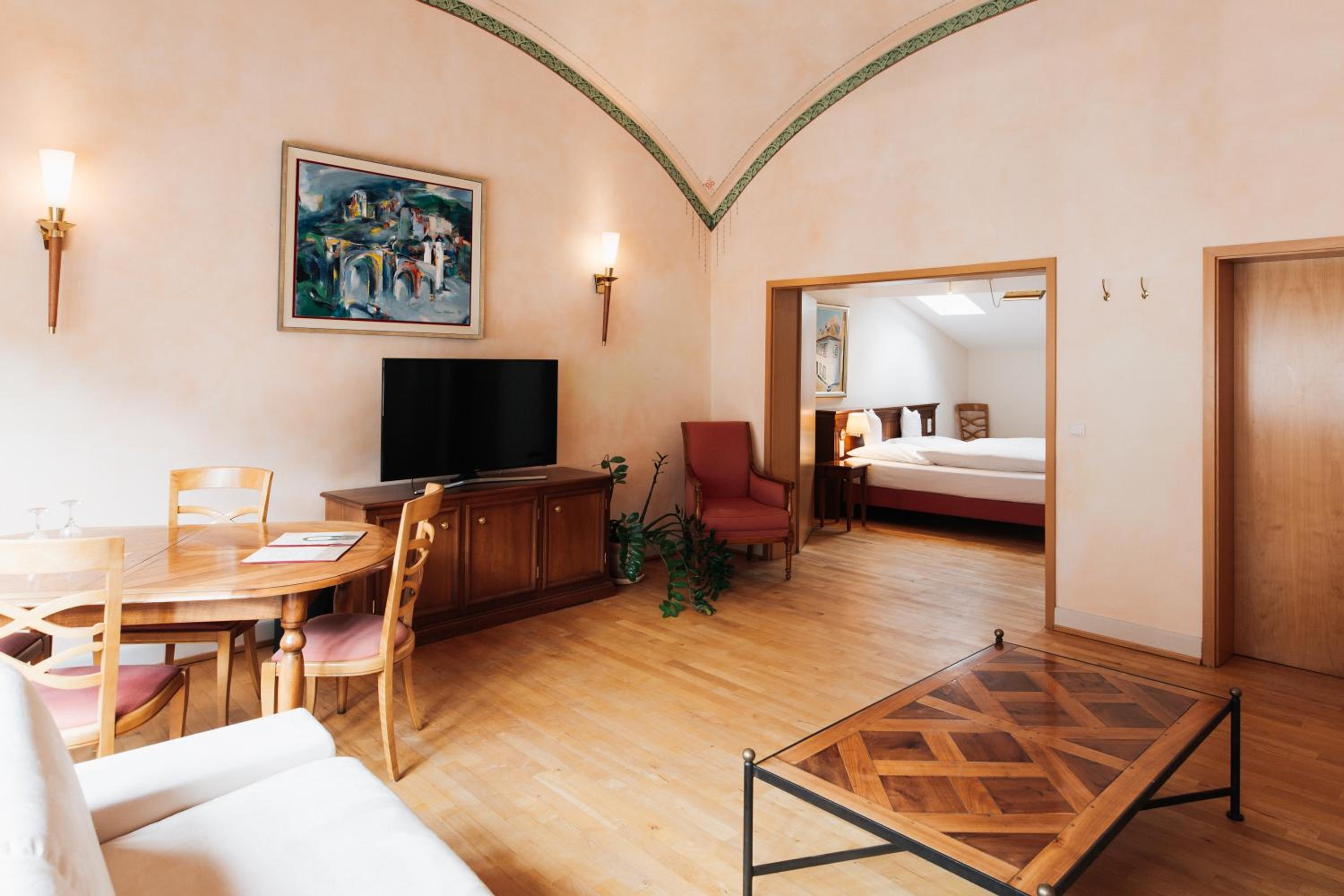 Suite photo 1