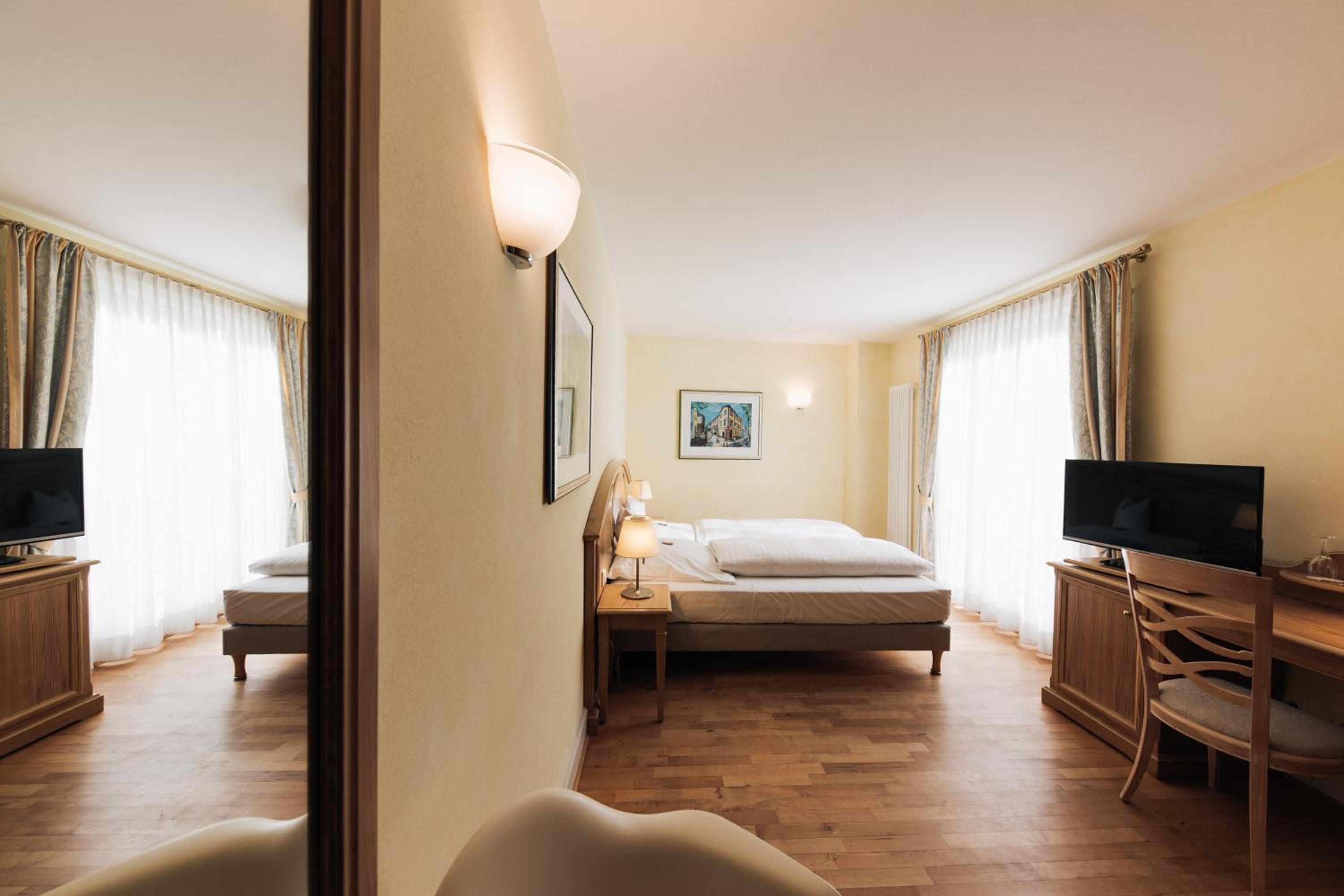 Standard Double Room - Photo 6