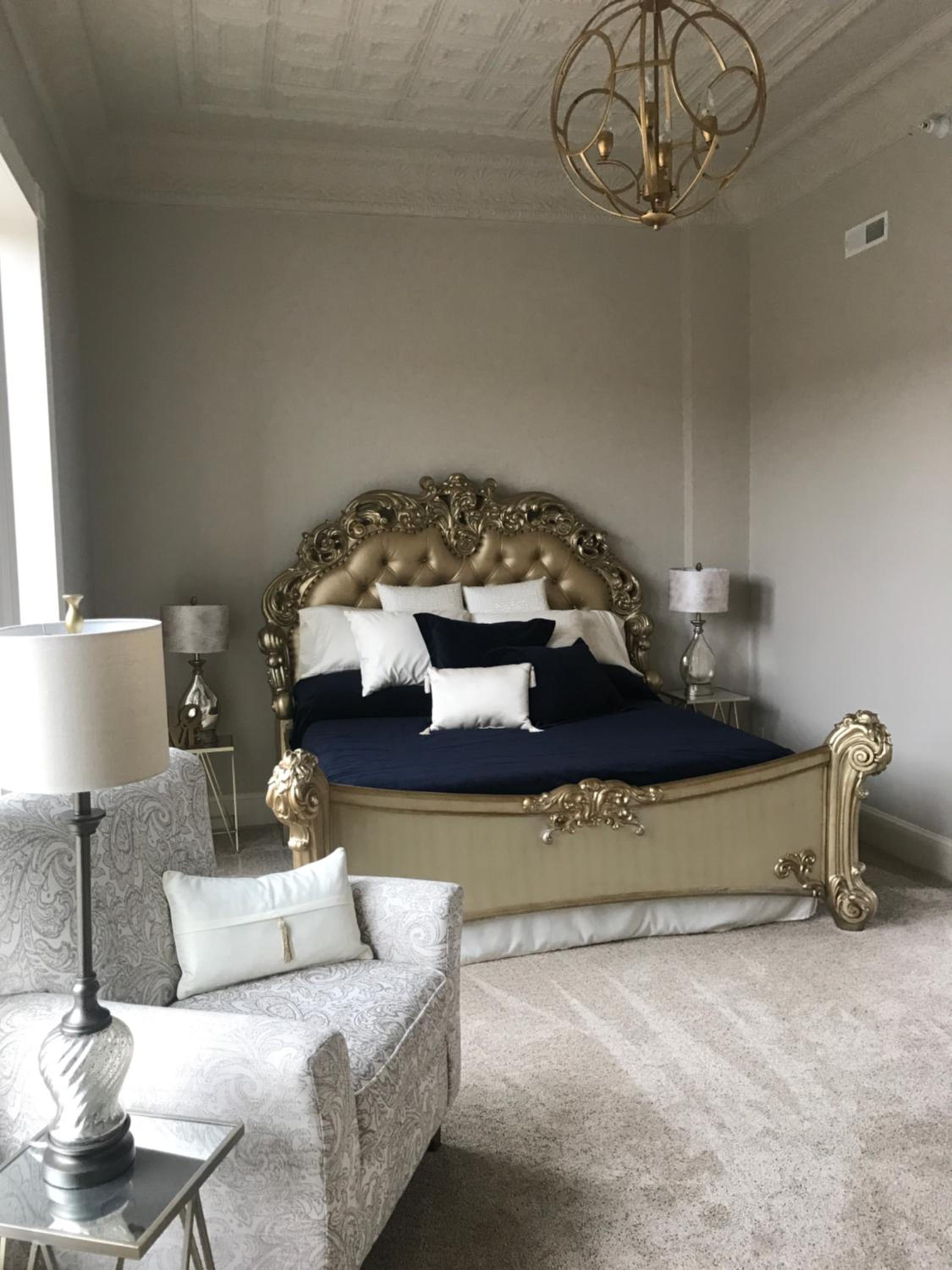 King Suite - Photo 1