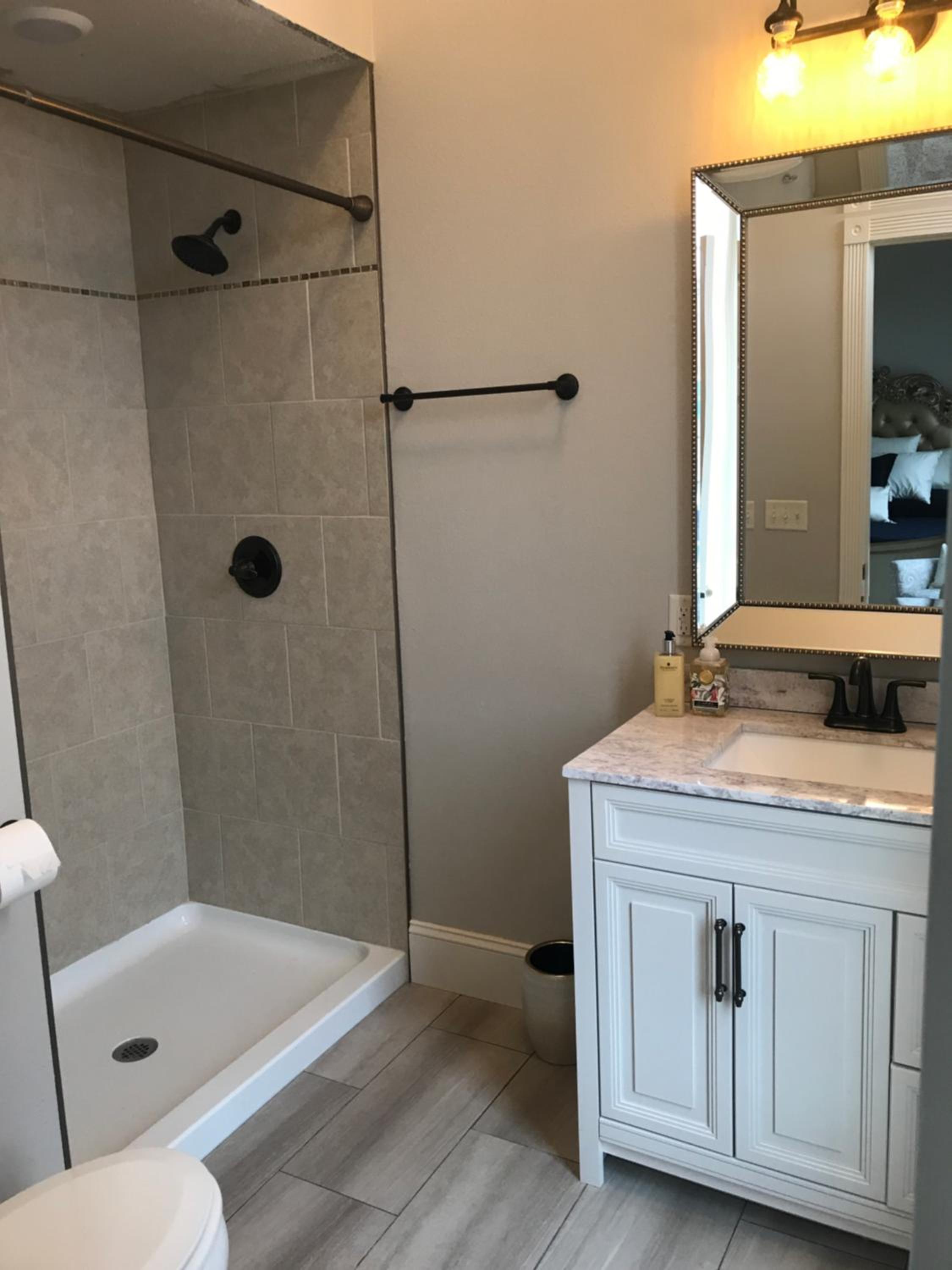 King Suite - Photo 9
