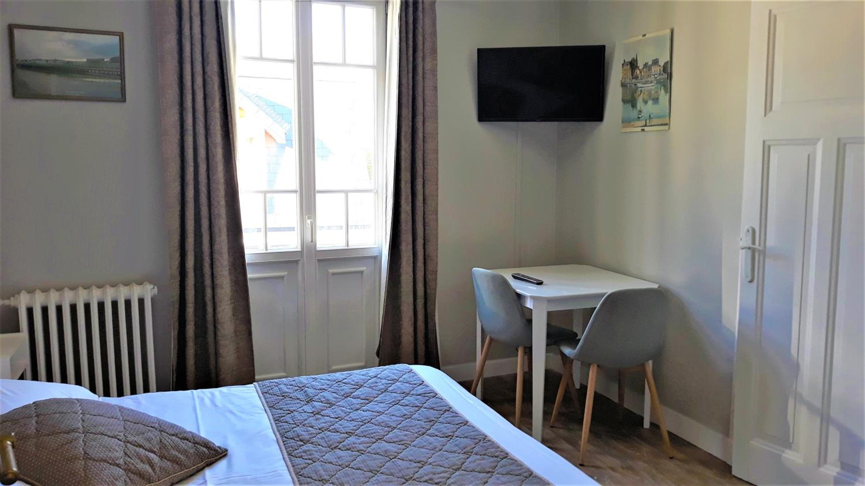 Double Or Twin Room With Balcony photo 3
