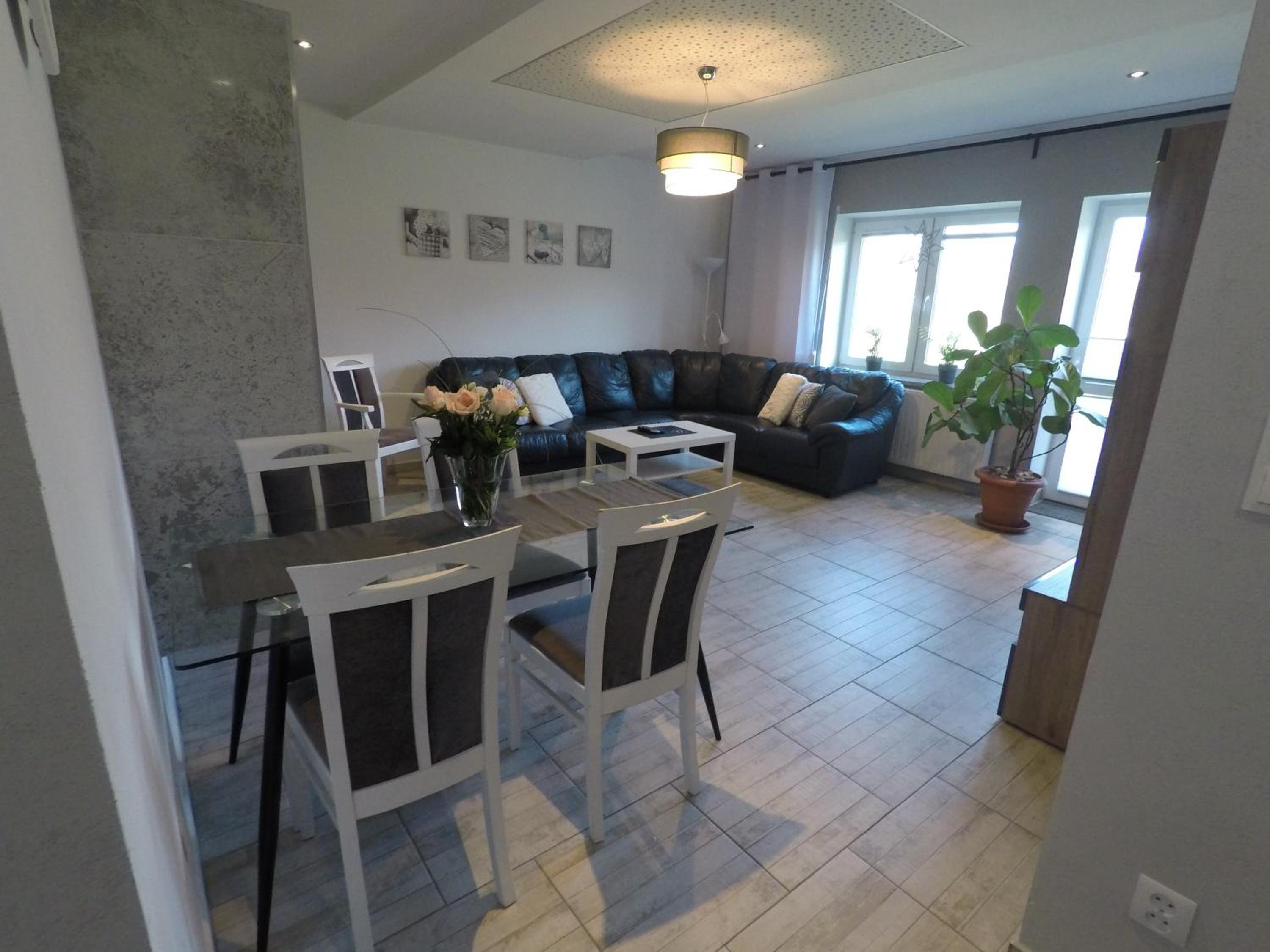 Family Room with Terrace photo 1