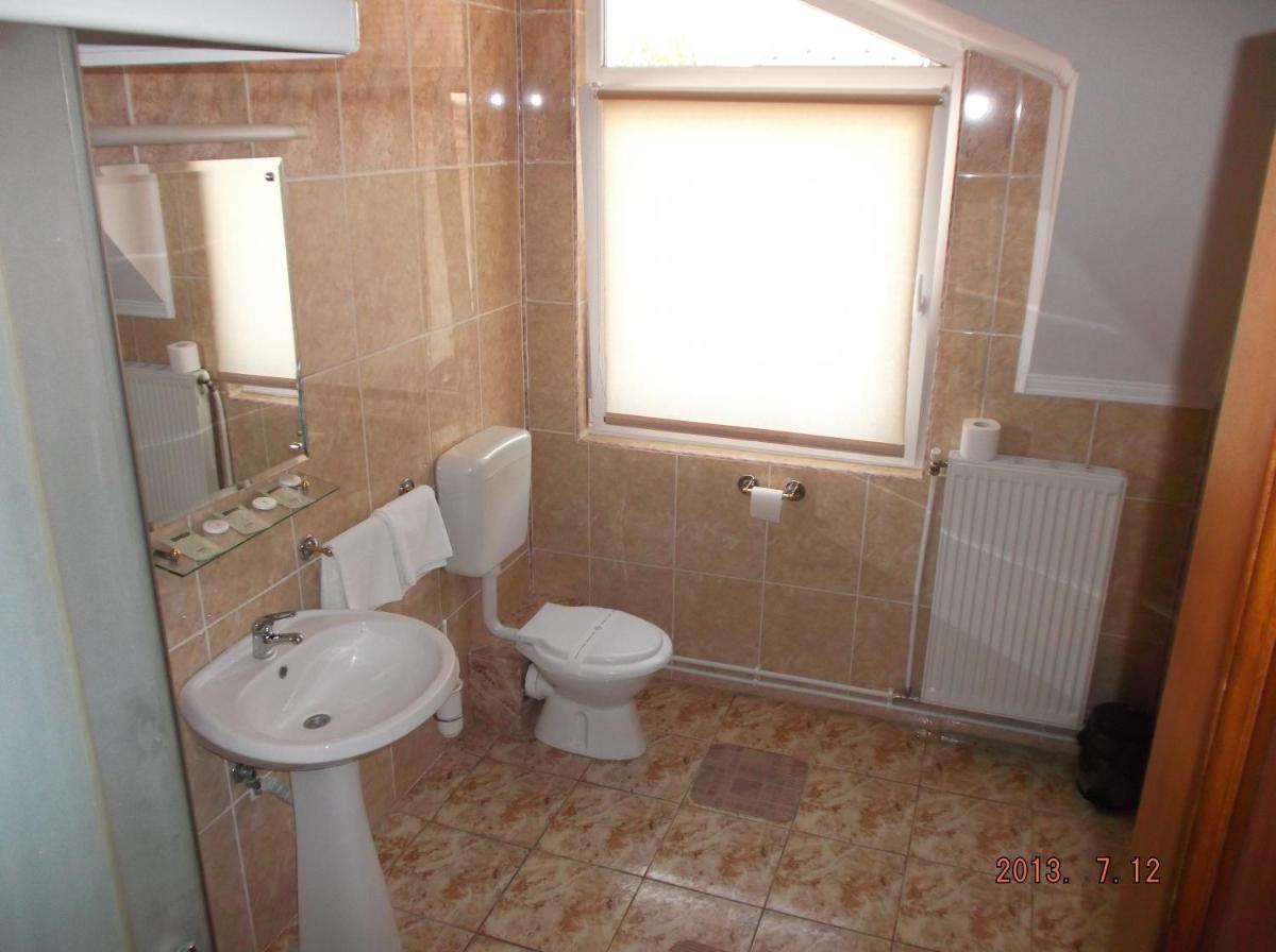Standard Triple Room photo 3