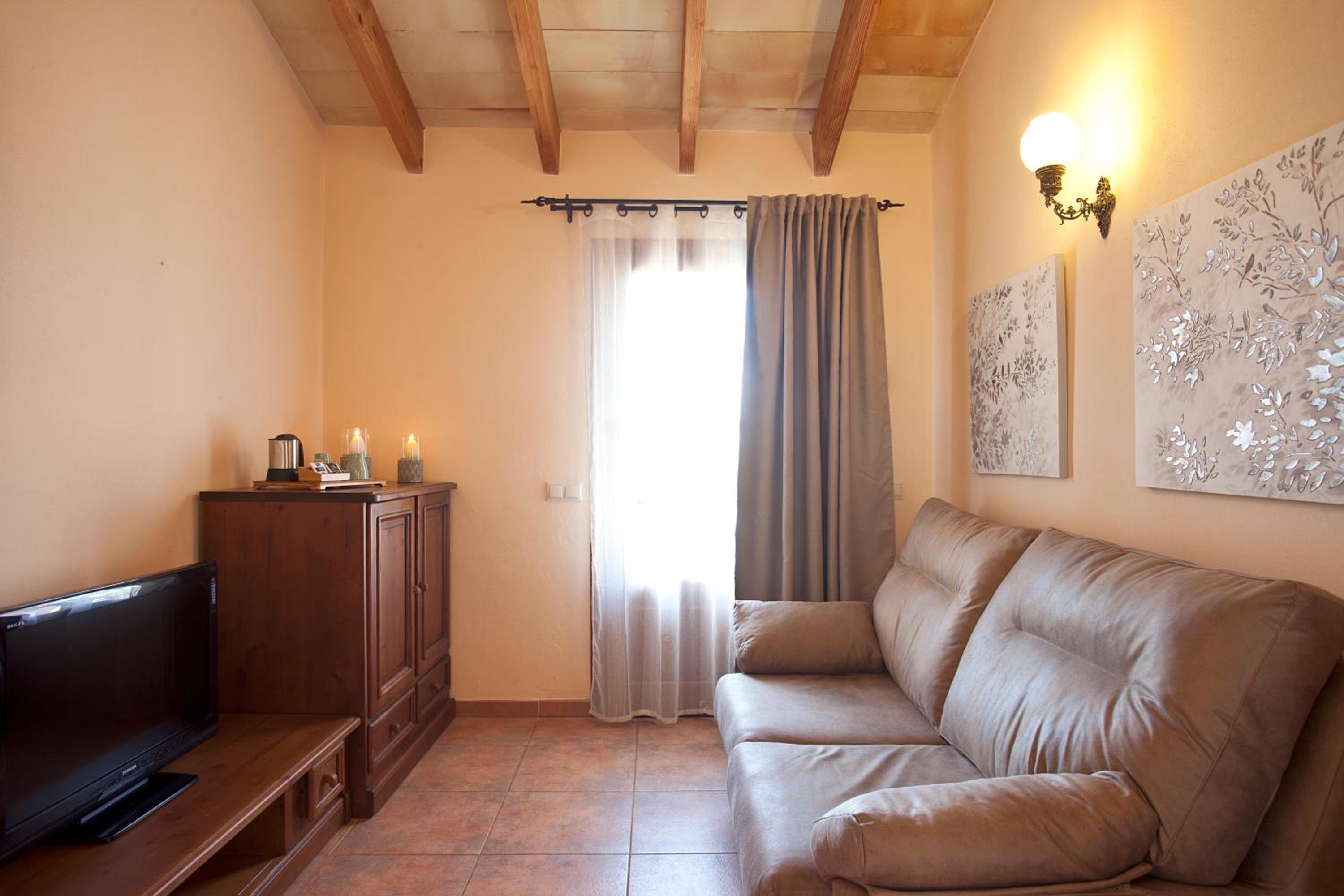Suite - Photo 4