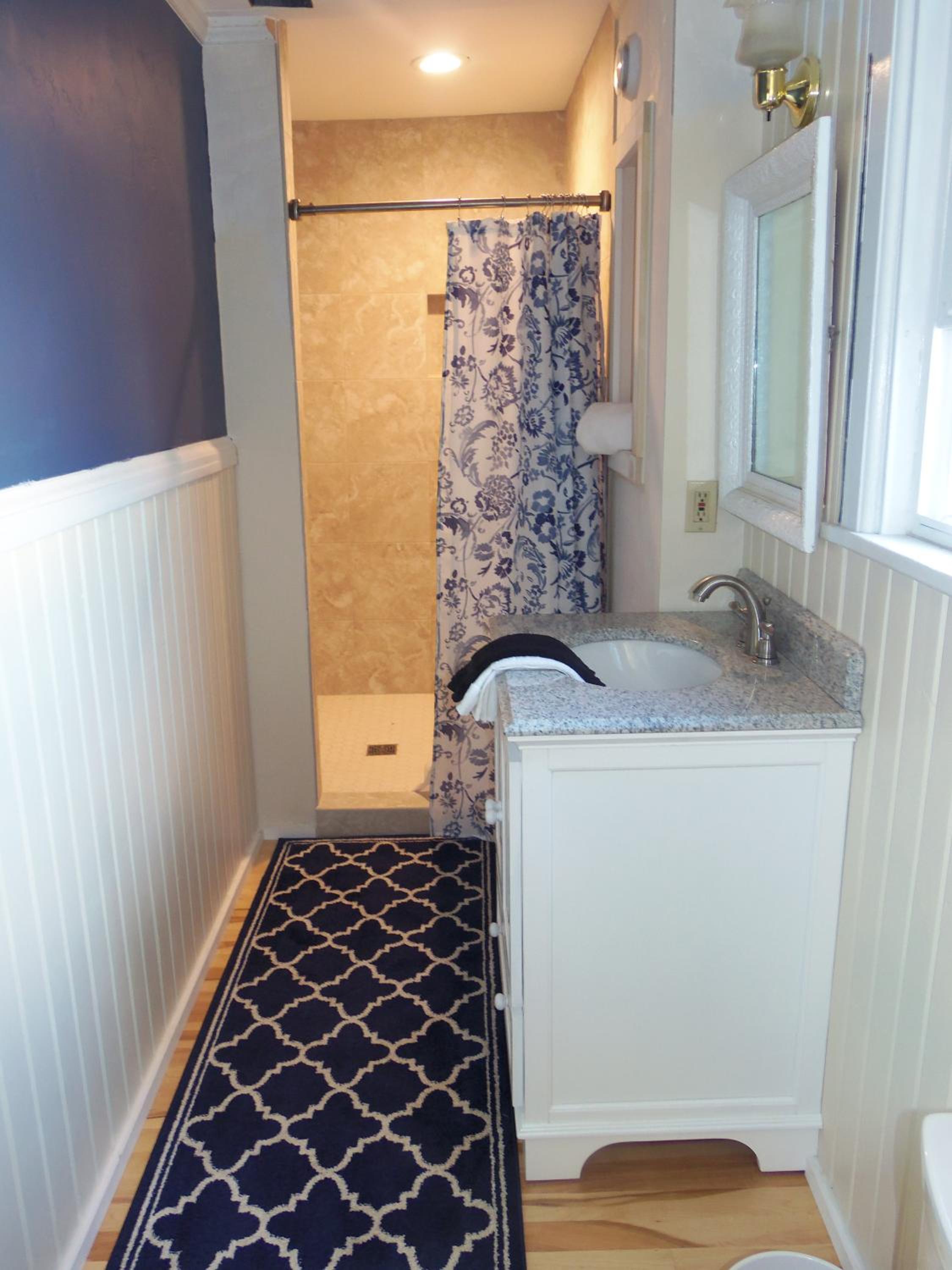King Suite with Balcony photo 3